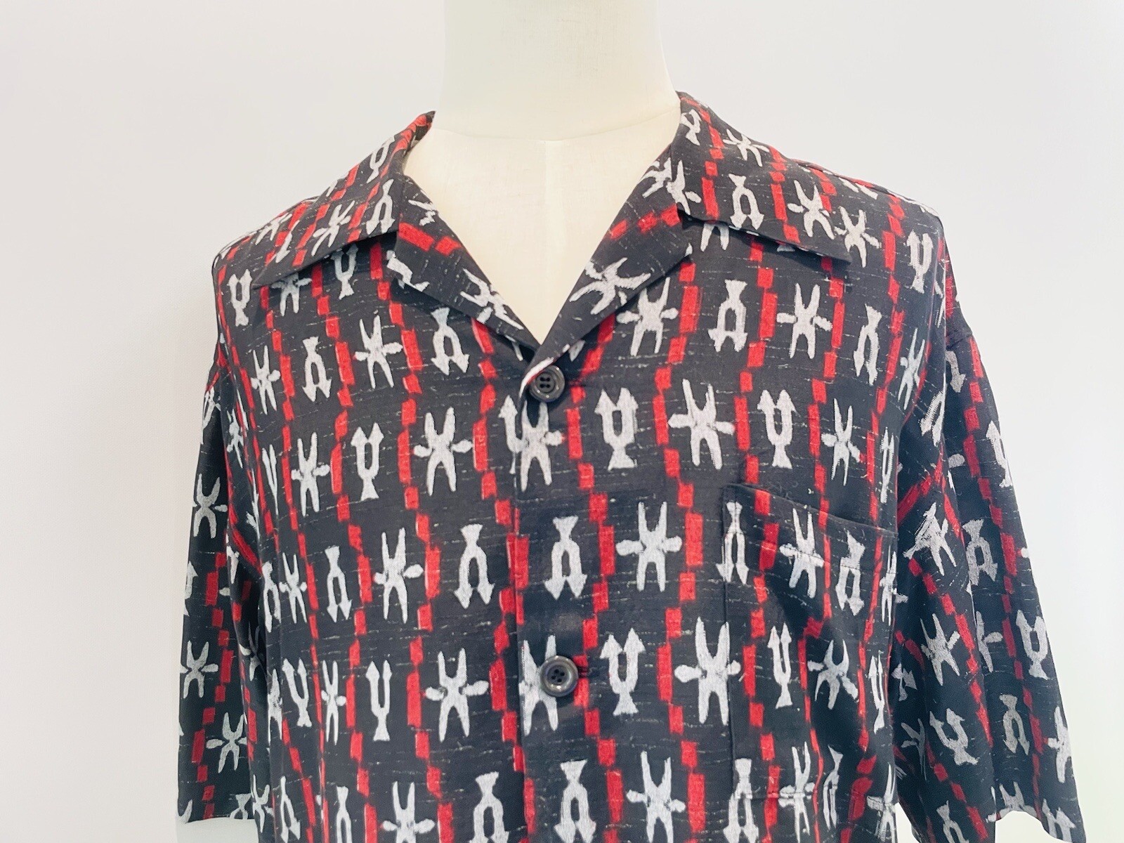 Vintage Japanese Kimono remake Aloha Shirts Hawaiian Men antique red and black
