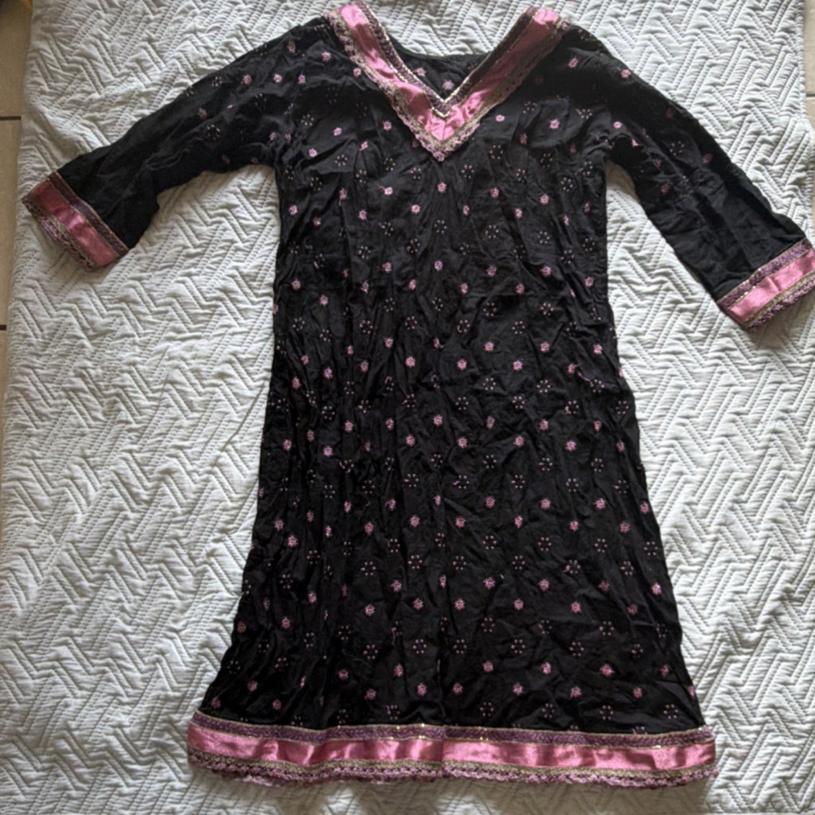 Black Kurta/Kurti for Women with Pink Embroidery and Trim, Stylish Ethnic Wear
