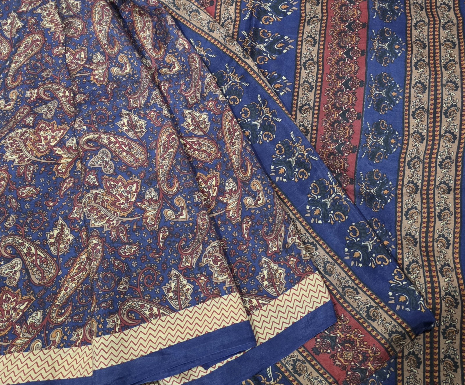 Vintage Silk Saree, 100% Pure Silk Fabric, 5 Yards Ethnic Indian Printed Sari