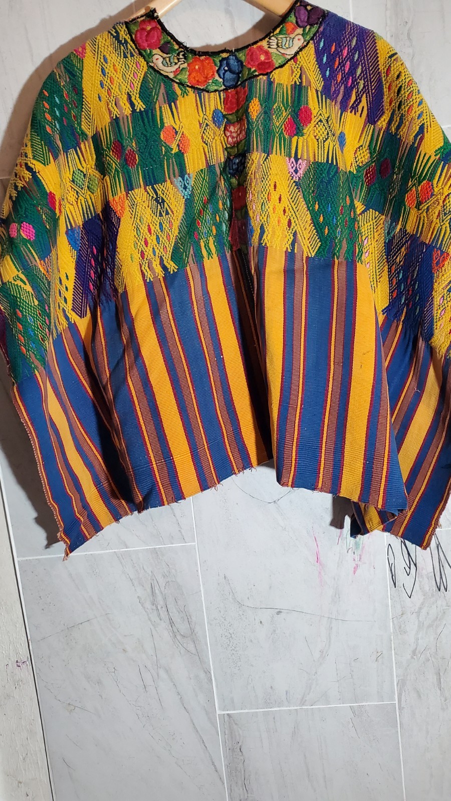 Huipil, Kaqchikel Maya Mid 20th century, cotton. Poncho Vintage