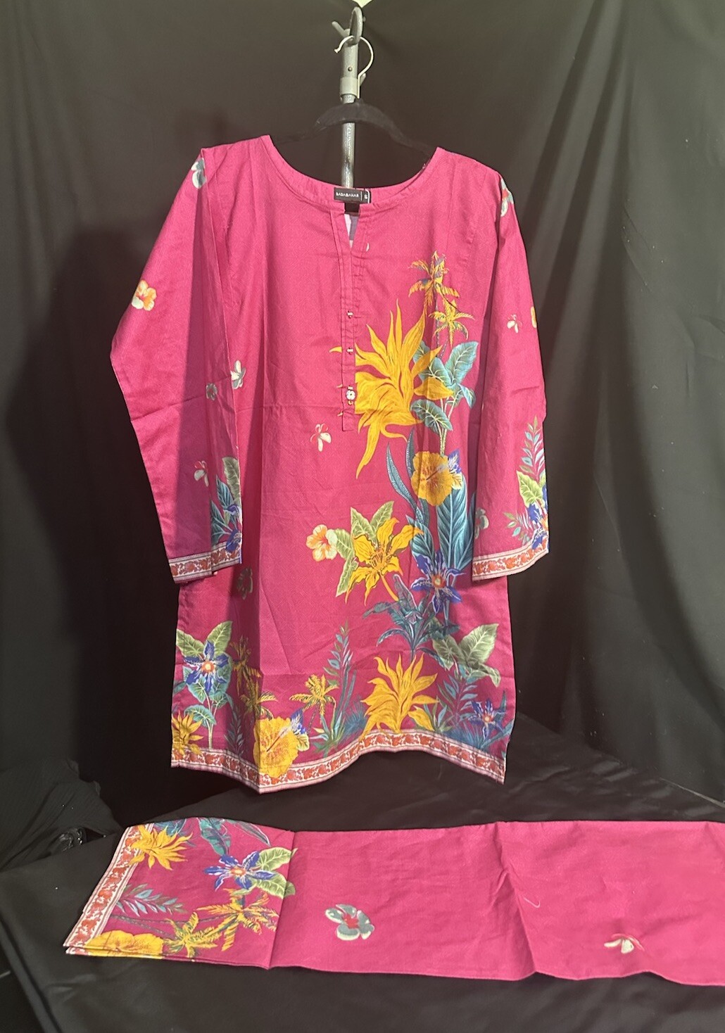 Brand – SADABAHAR – Beautiful Lawn / Cotton – 2 PC PRINTED-SMALL & LARGE – $40