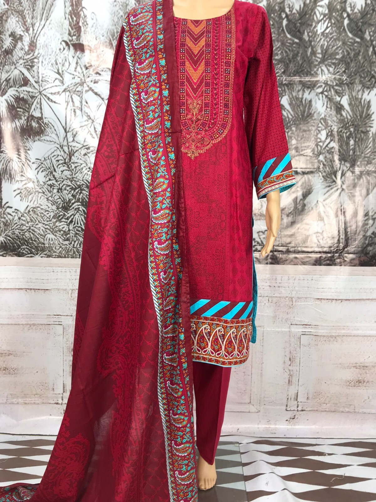 TAWAKKAL MAHRU EMBROIDERED LAWN Collection 3 PIECE SUIT READY TO WEAR