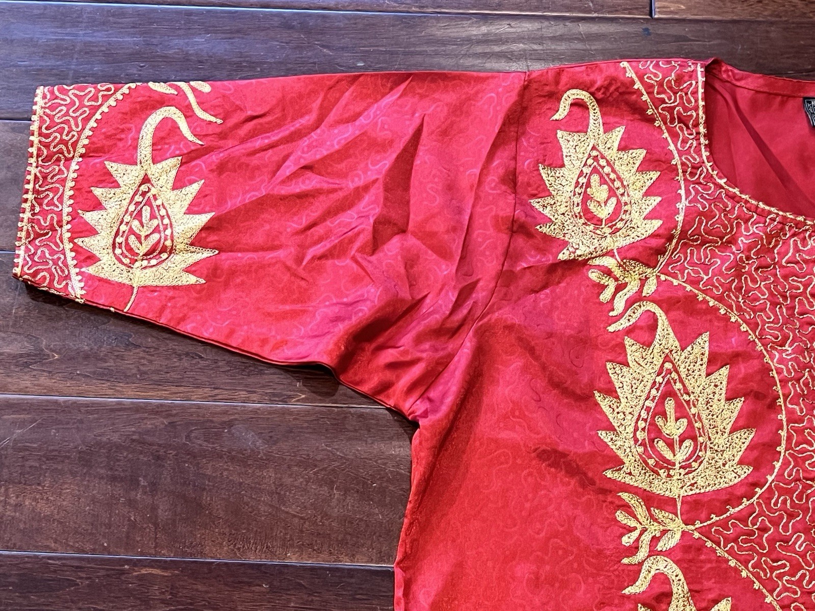 MEETU MAGIC Red Gold Embroidered One Size Muumuu Kaftan Pull Over Tunic Shirt