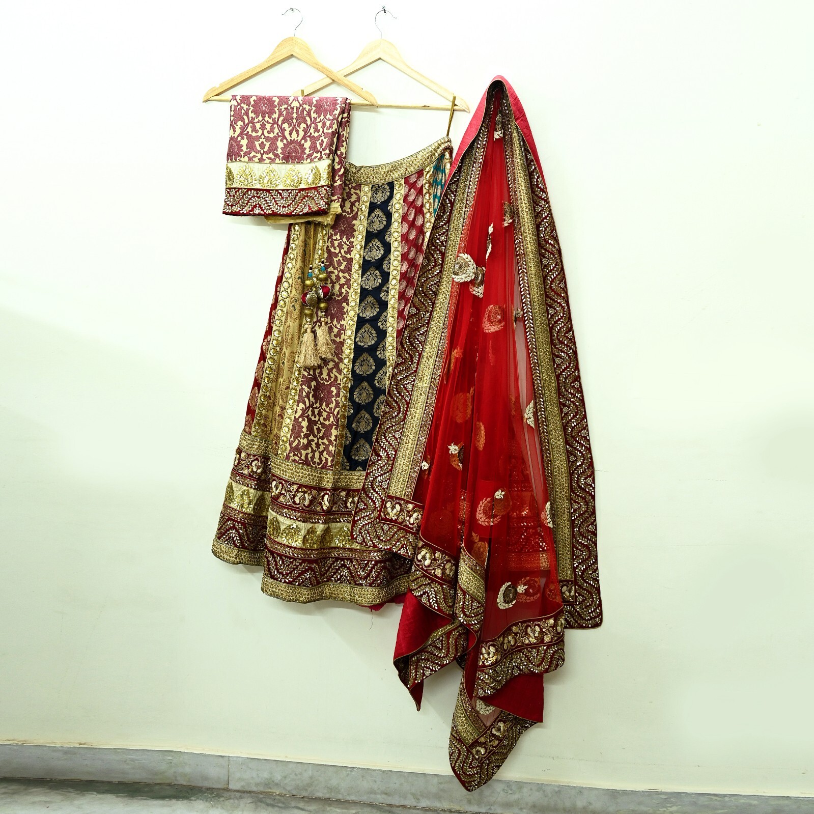 Indian New Heavy Pure Silk Hand Embroidered Designer Sabyasachi Lehenga 3pcs Set