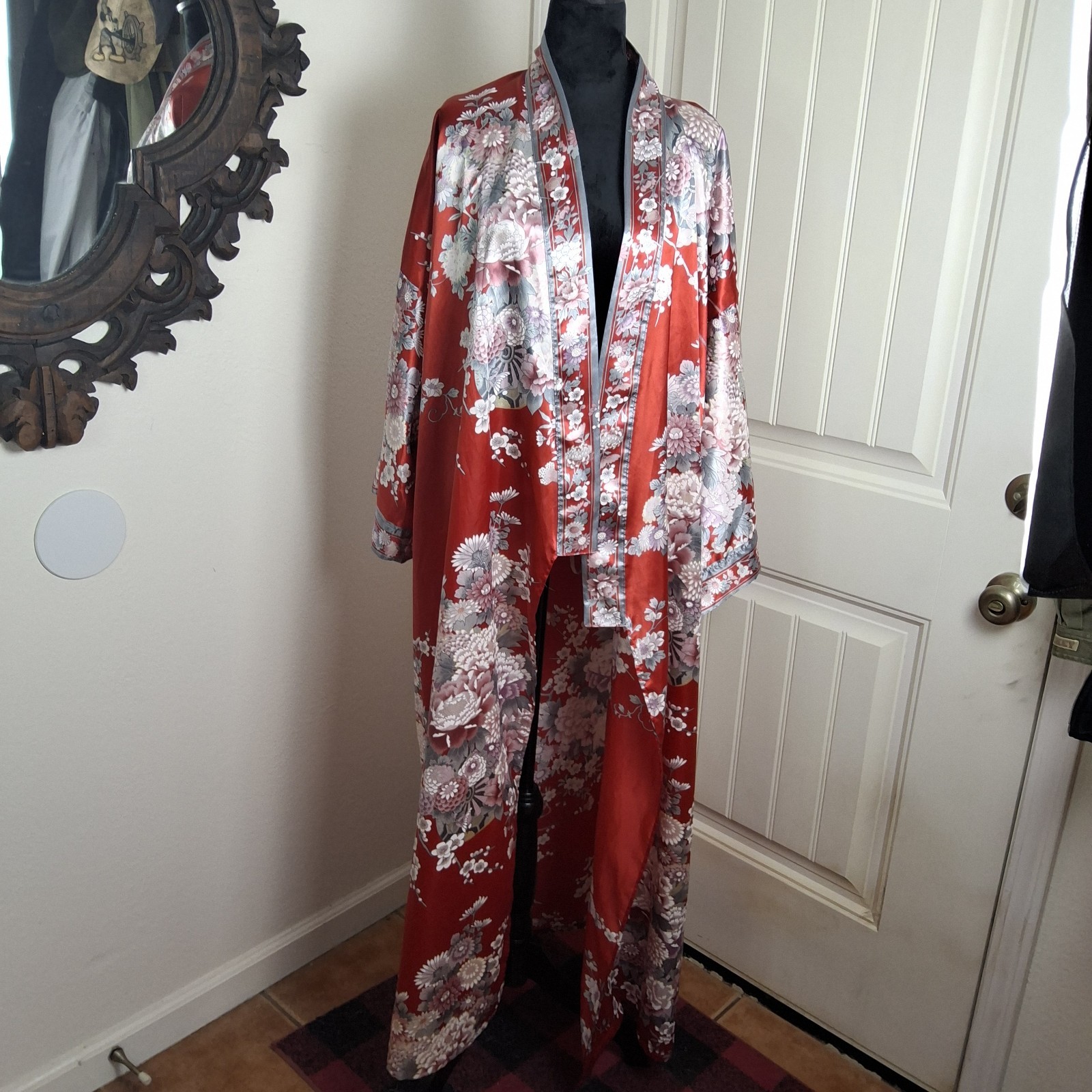 Japanese Red Floral Long Kimono Robe Silver Trim Sixe XL