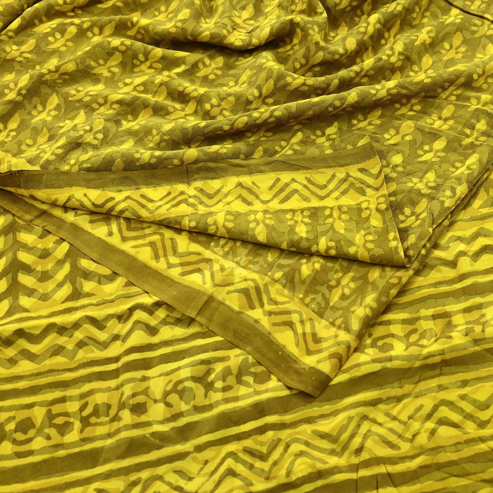 Vintage Sari Yellow & Green Pure Crepe Silk Printed Sarees 5yd Sewing Floral Sof
