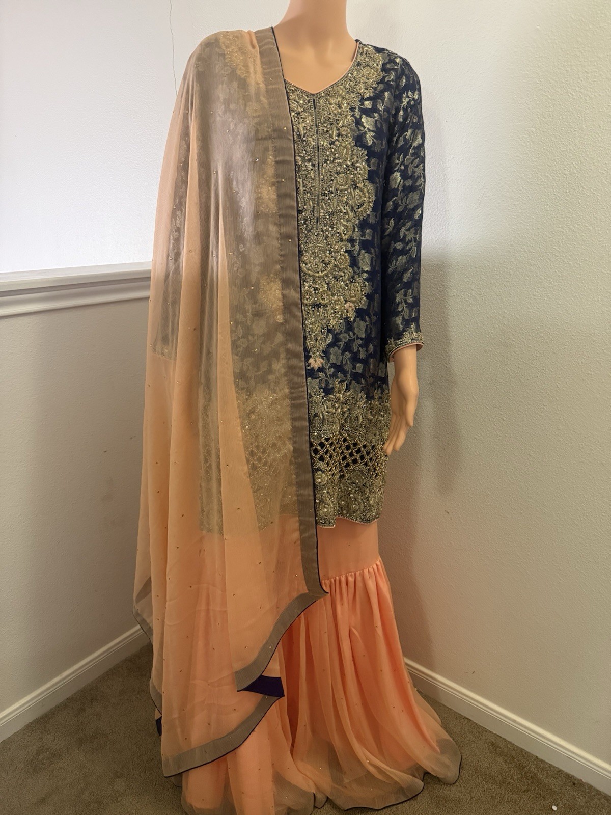 pakistani Wedding Eid Dress Medium navy Blue Small ( Wear At Once ) Used