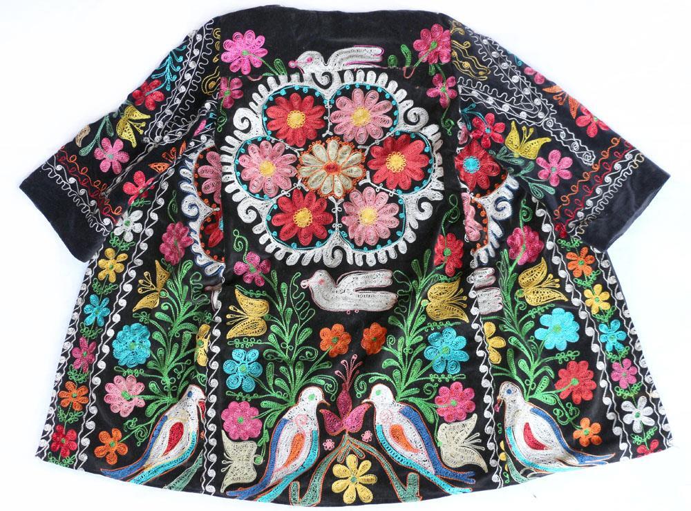 UZBEK AMAZING HANDMADE COLOURFUL EMBROIDERY ON VELVET – JACKET CHAPAN ROBE (Z6)