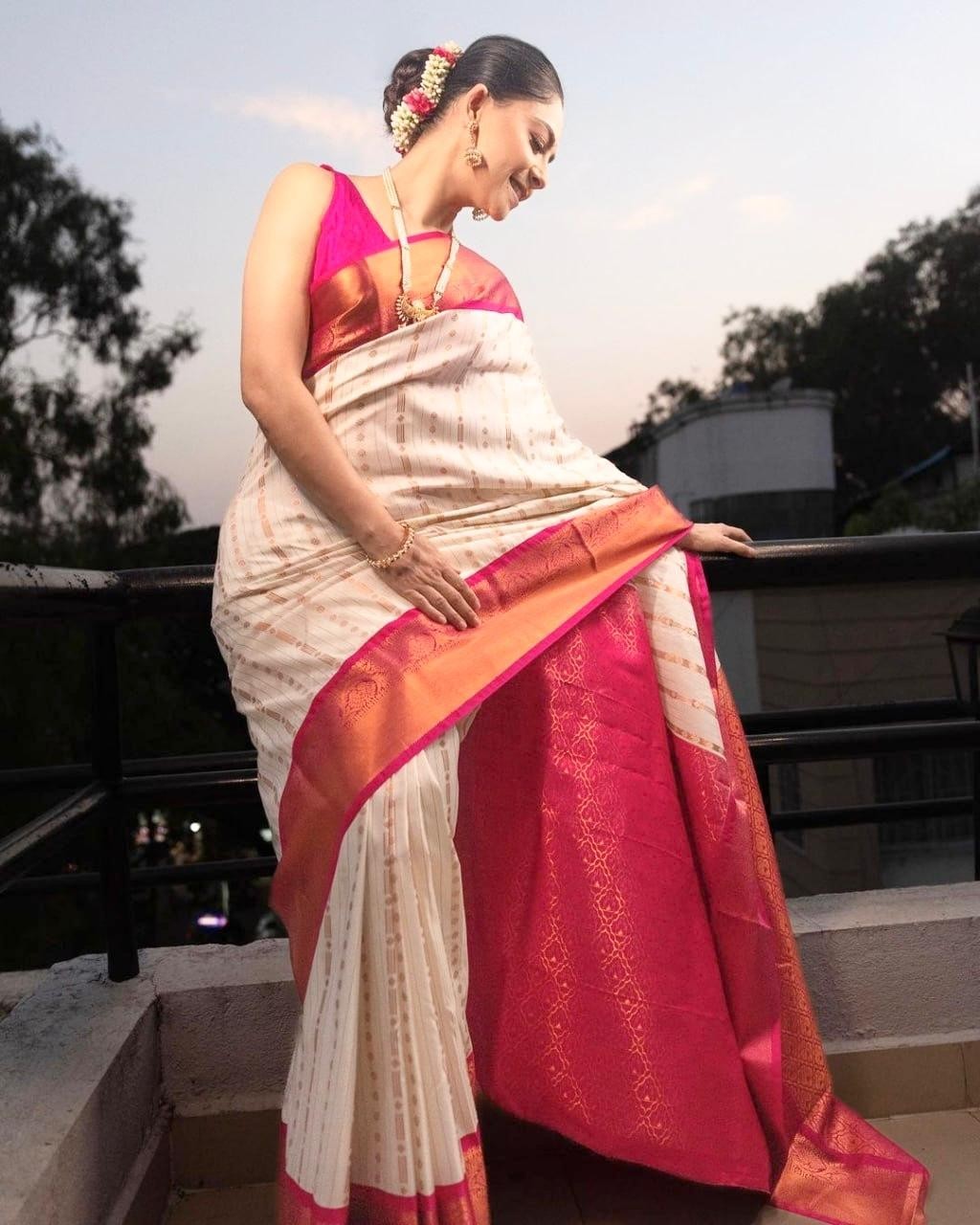South Indian Bridal Silk Saree Designer Bollywood Style With Unstitched Blouse