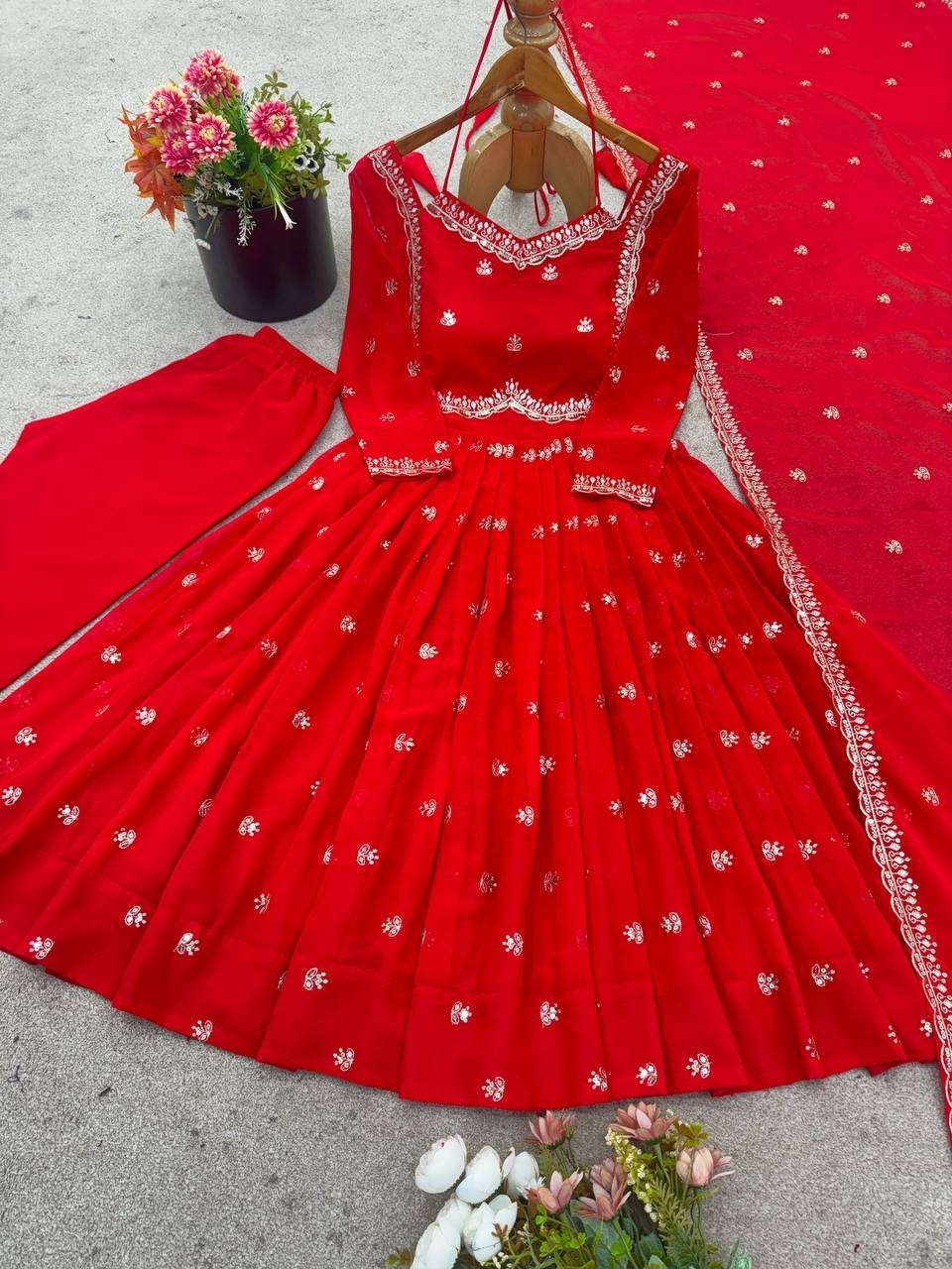 Fashionable Heavy Faux Georgette Gown Bottom With Red Dupatta For Women Wear