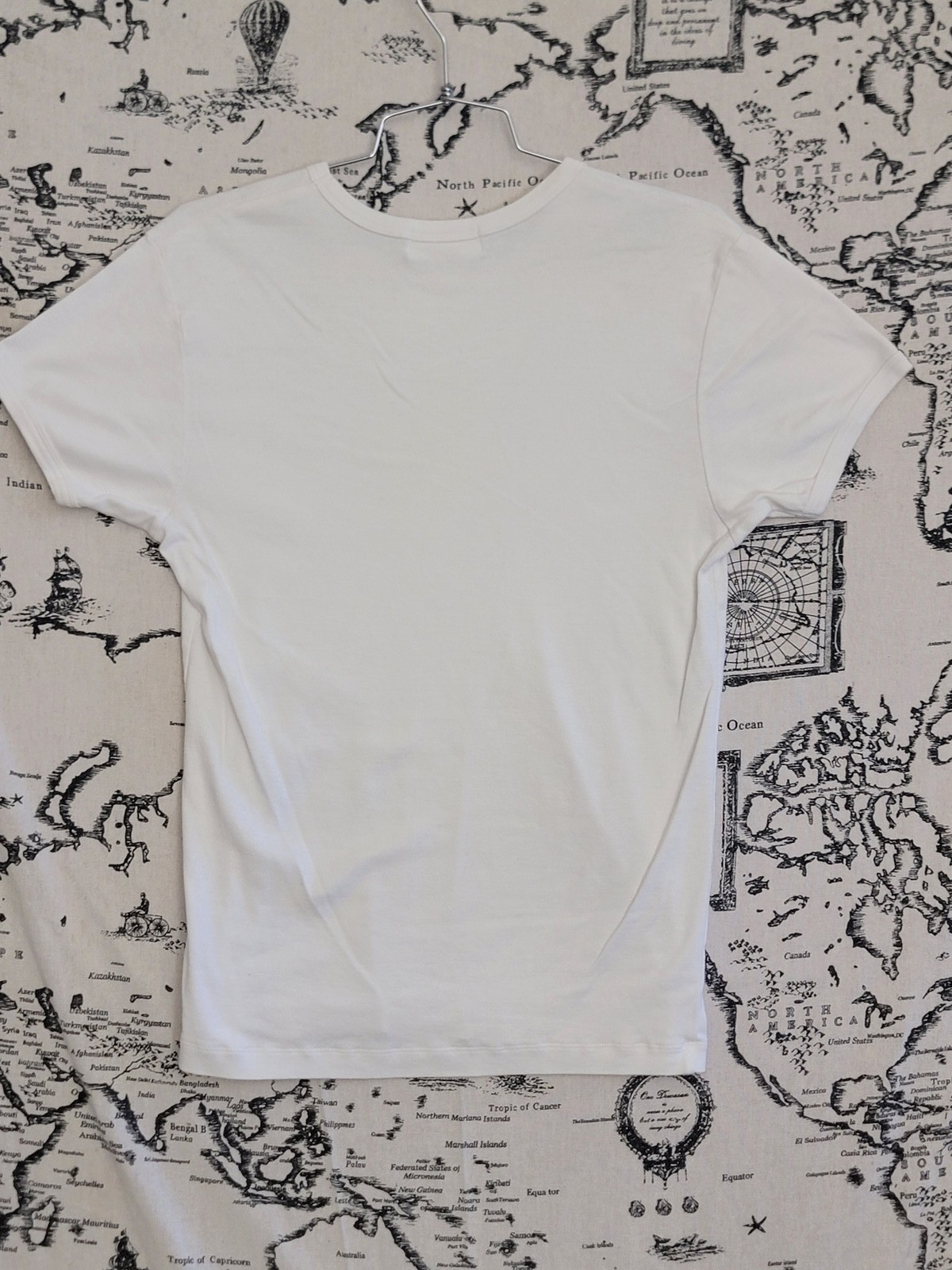 Chicks Studio White 100% Cotton T-Shirt Women’s Size L Short Sleeve Crew Neck