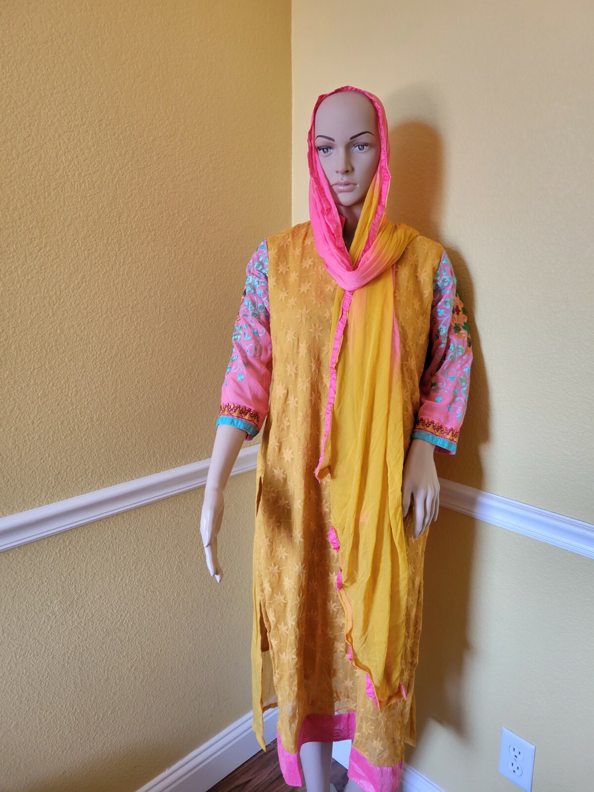Designer georgette full Embroidery Work Churidar Salwar Kameez, bust 40 in
