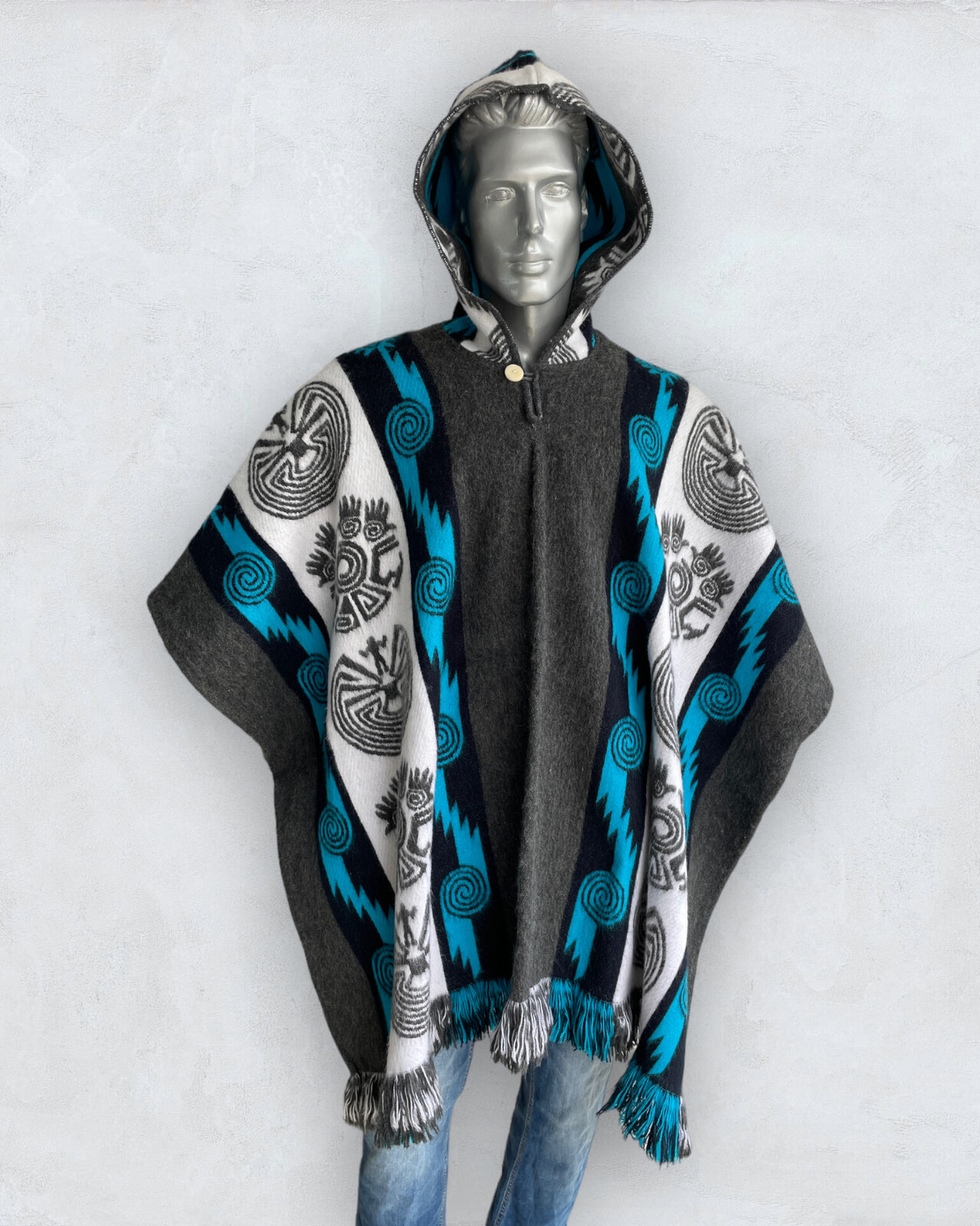 Llama Poncho with Hood | Soft and Comfortable Wool | Native Design | Handcrafted