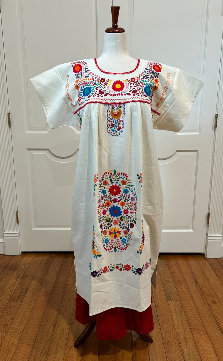 Mexican natural cotton manta dress, Oaxaca dress, hand embroidery dress.