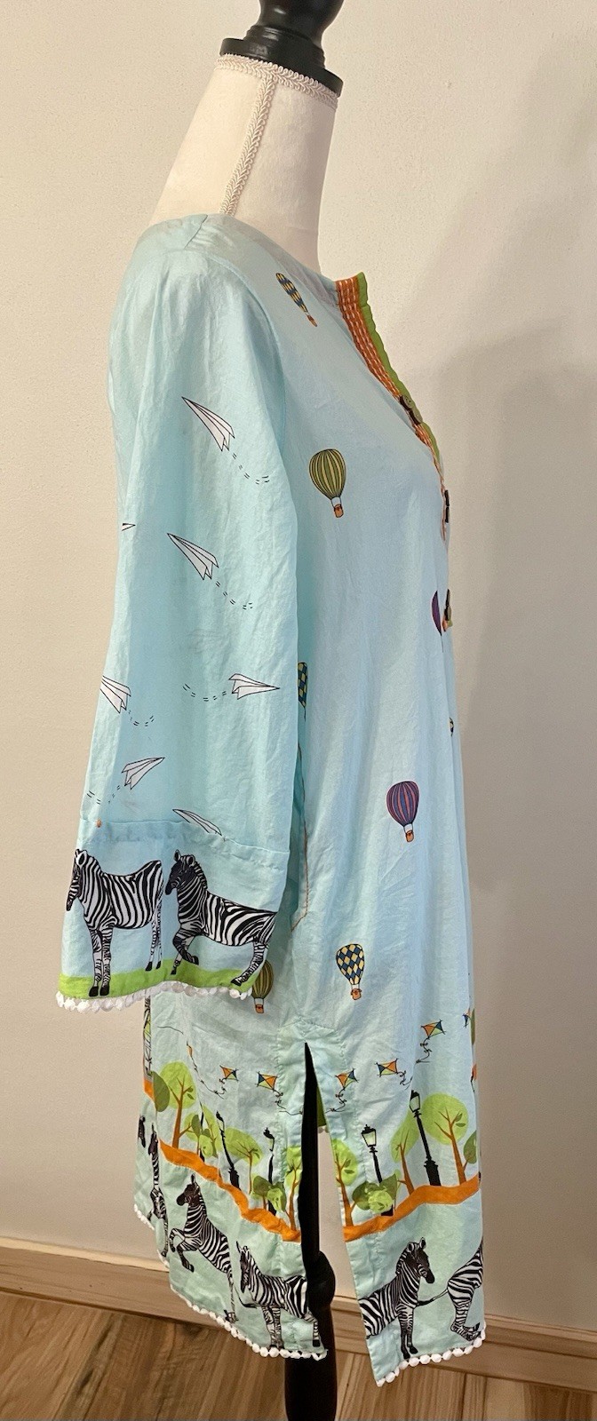 Kaas By Gul Ahmed Women’s Kurta Tunic Top Zebra Ferris Wheel Balloon Lawn Print