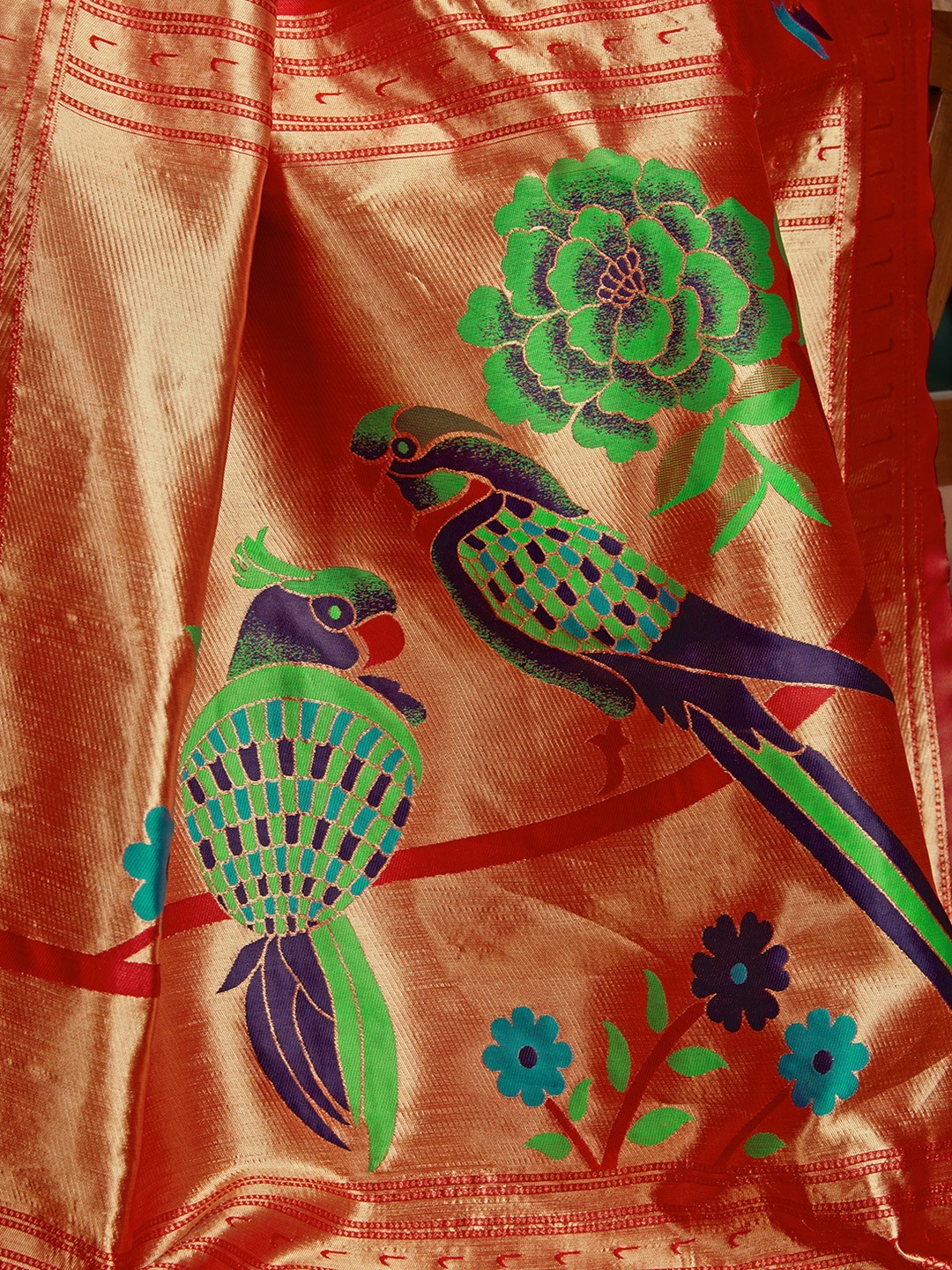 Ethnic Motifs Silk Blend Woven Paithani Saree with Blouse Piece