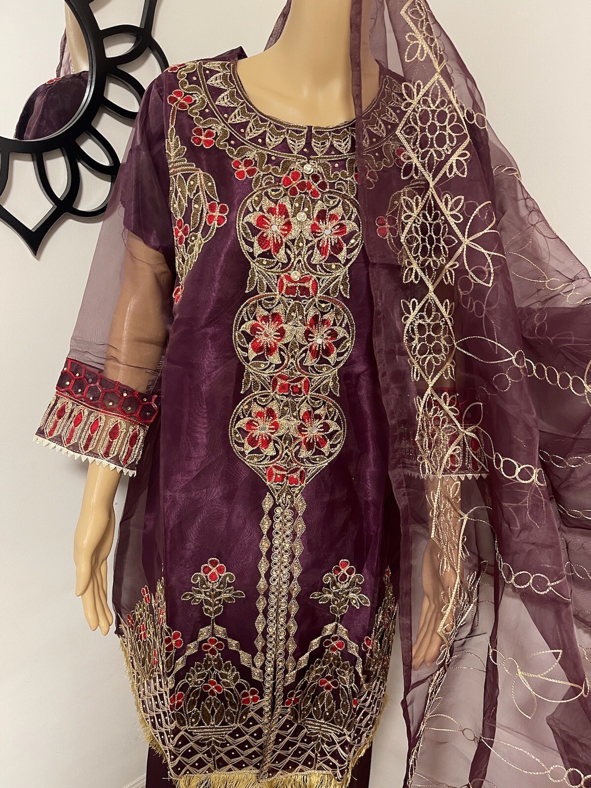Ethnic Pakistani Indian Designer Fancy Trendy Party Semi Formal Suit Medium