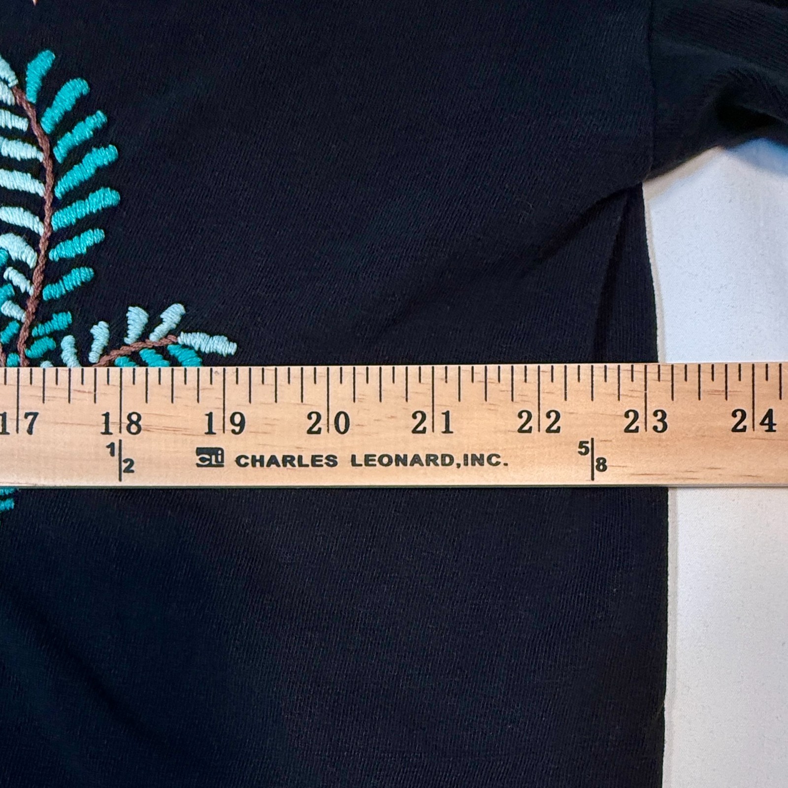 Guatemalan Sz XL (Women) Sz L (Men) Embroidered Black T-shirt Eco Ocean Animals