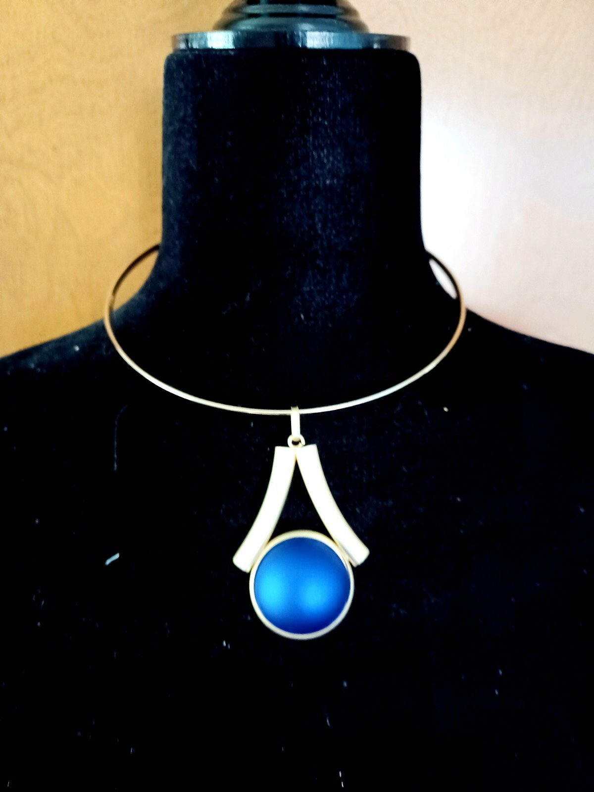 Trendy, versatile gold plated necklace and earrings
