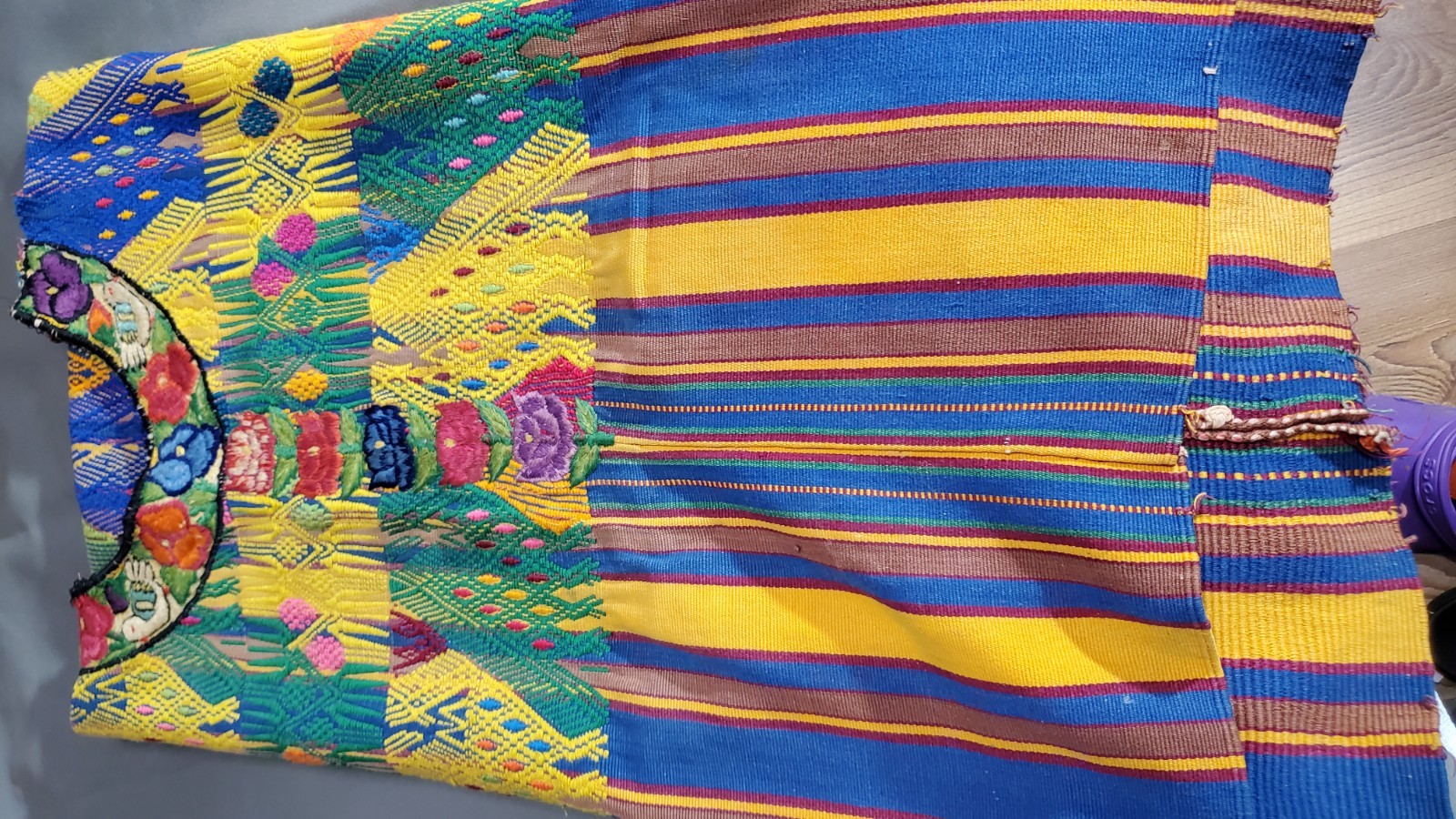 Huipil, Kaqchikel Maya Mid 20th century, cotton. Poncho Vintage