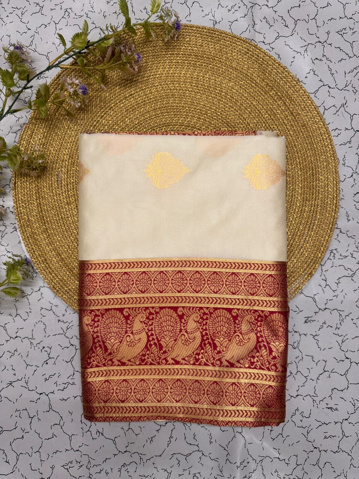Women’s Banarasi Pure Soft Kanjivaram Silk Saree With Blouse Piece For Wedding