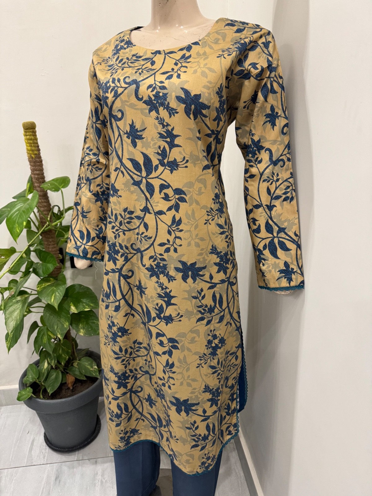 Pakistani Dark Beige & Blue Printed Straight Shirt 3PCS Printed Linen Dress ,L