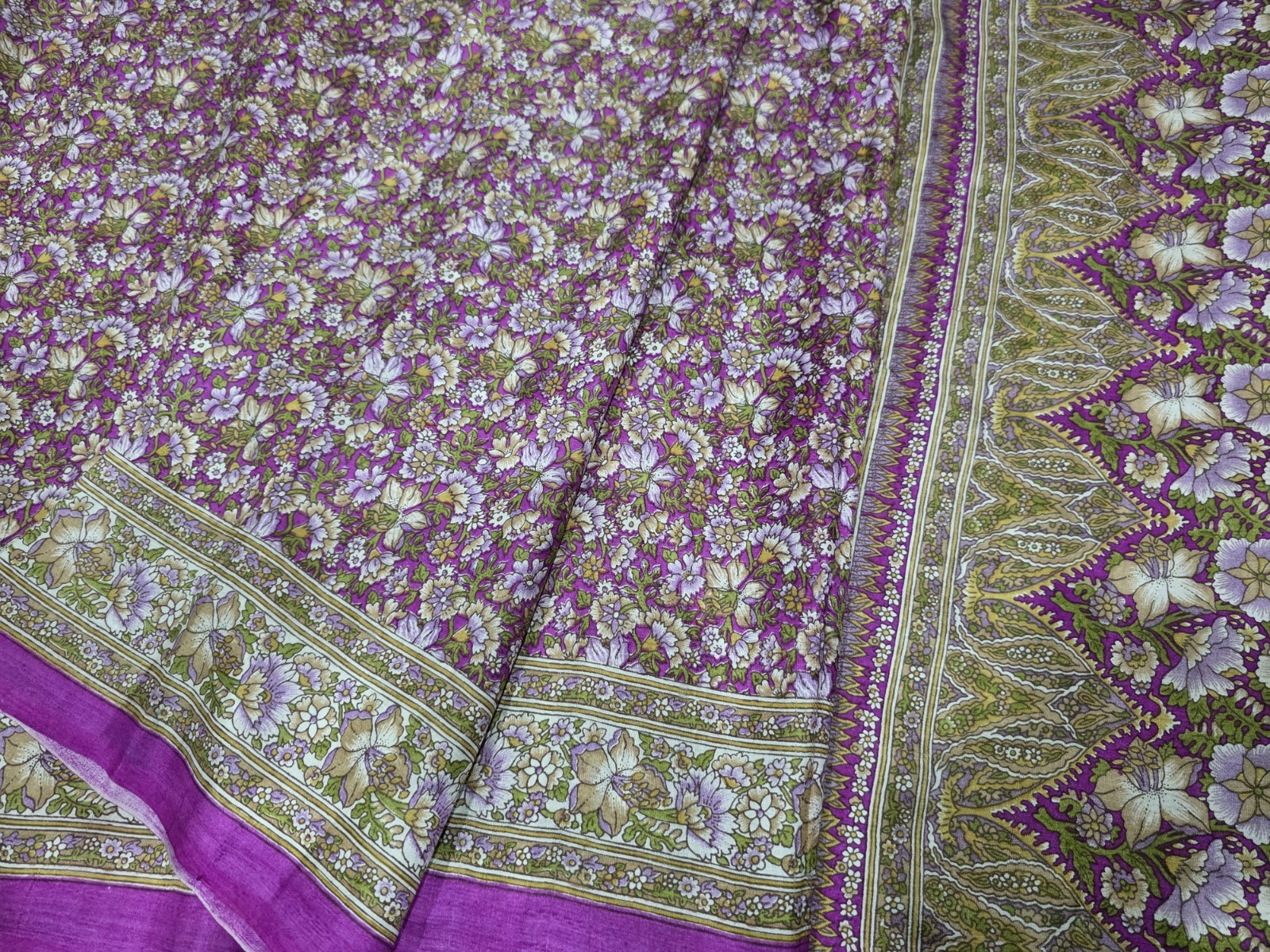 Vintage Silk Saree, 100% Pure Silk Fabric, 5 Yards Ethnic Indian Printed Sari