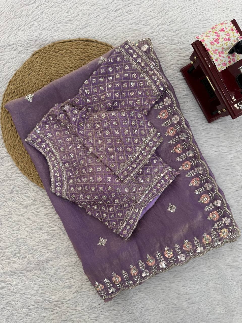 Stunning Look Silk Lilac Saree With Blouse For Women Reception Wear