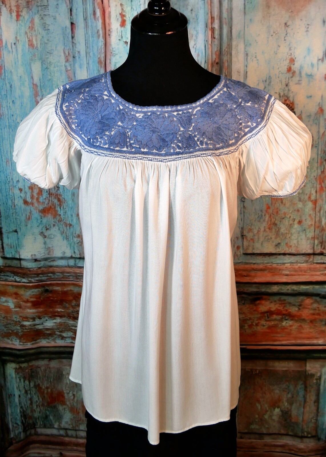 Sm Peasant Blouse Hand Embroidery Blue & White Rayon Fabric Mayan Chiapas Mexico