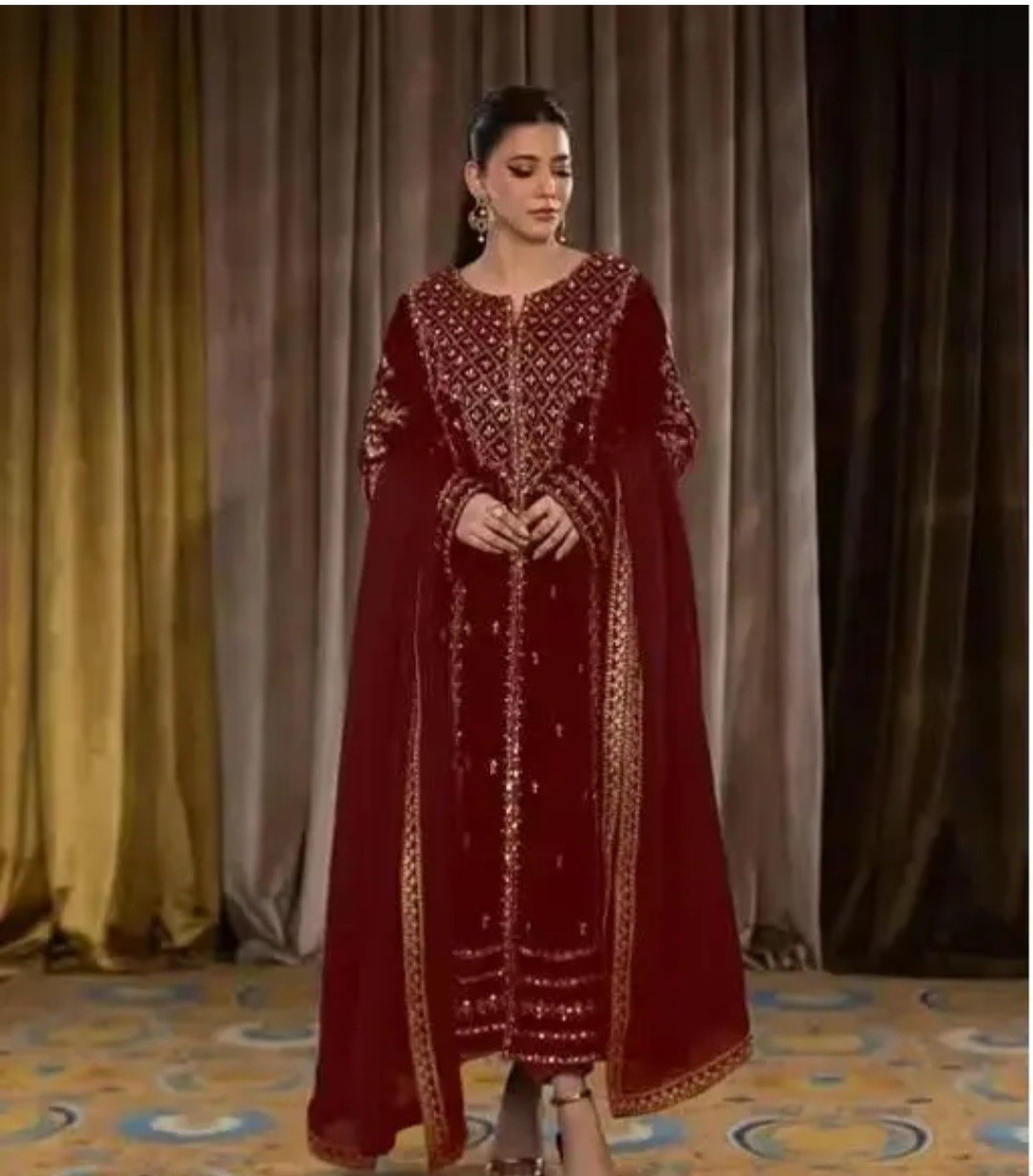 Women New Stylish Full Stitched Velvet Embroidered Wrok Kurti With Pant…