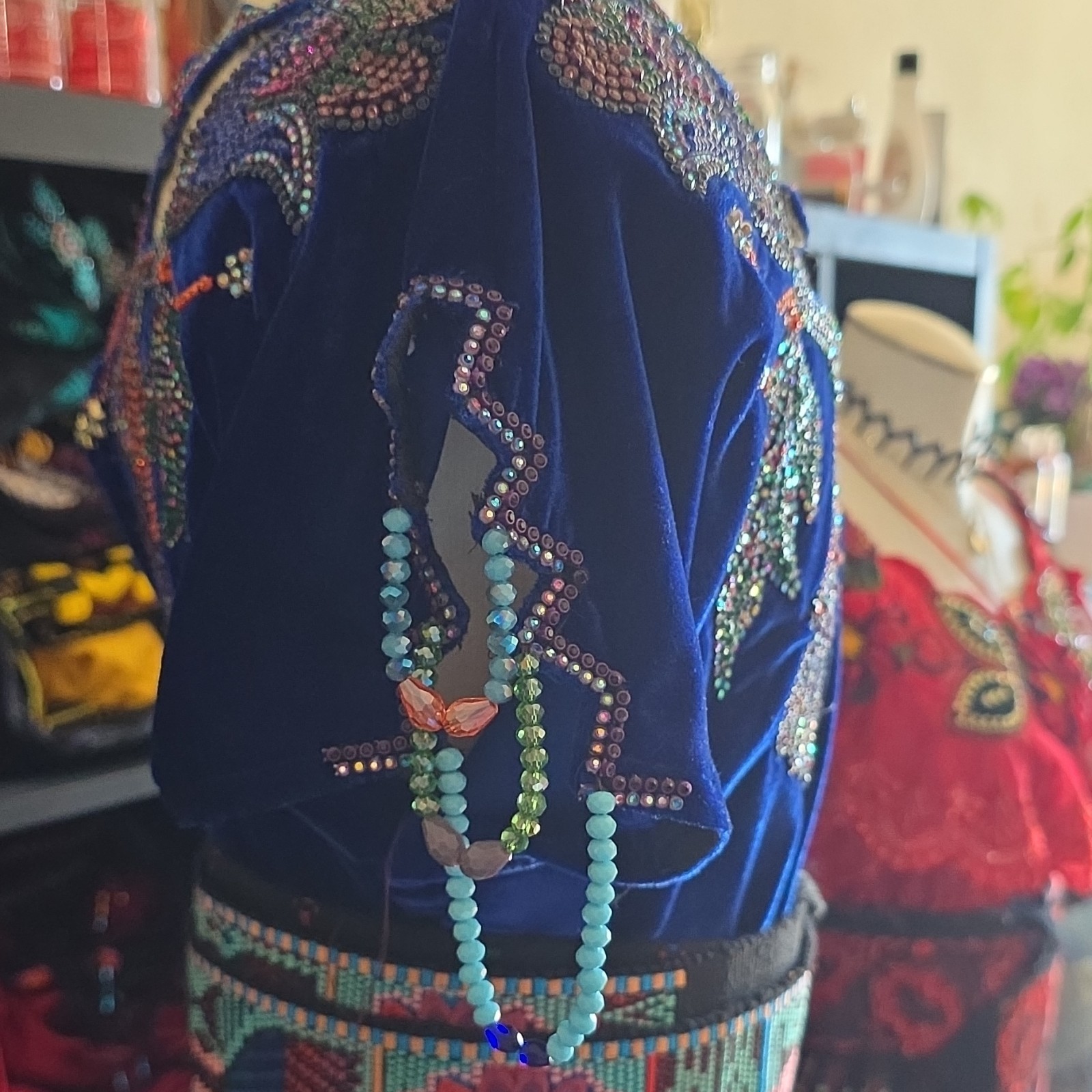 Embroidered Velvet tradicional Guatemala suit traje tipico Women, Multi-Color