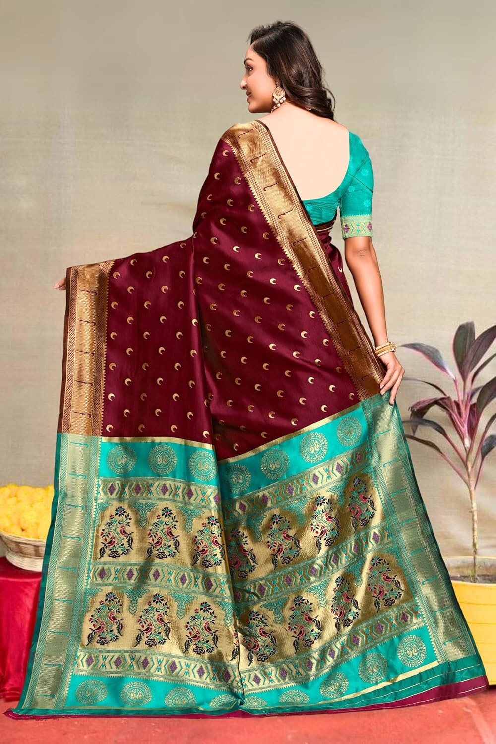 Women’s Pure Kanjivaram Silk Saree With Unstitched Blouse Piece