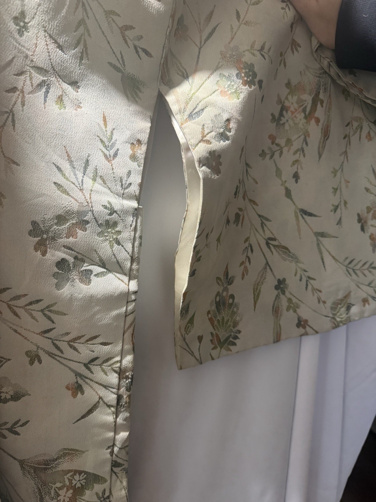 Women’s Silk Kimono, Japanese Style, Floral Pattern, Beige, One Size