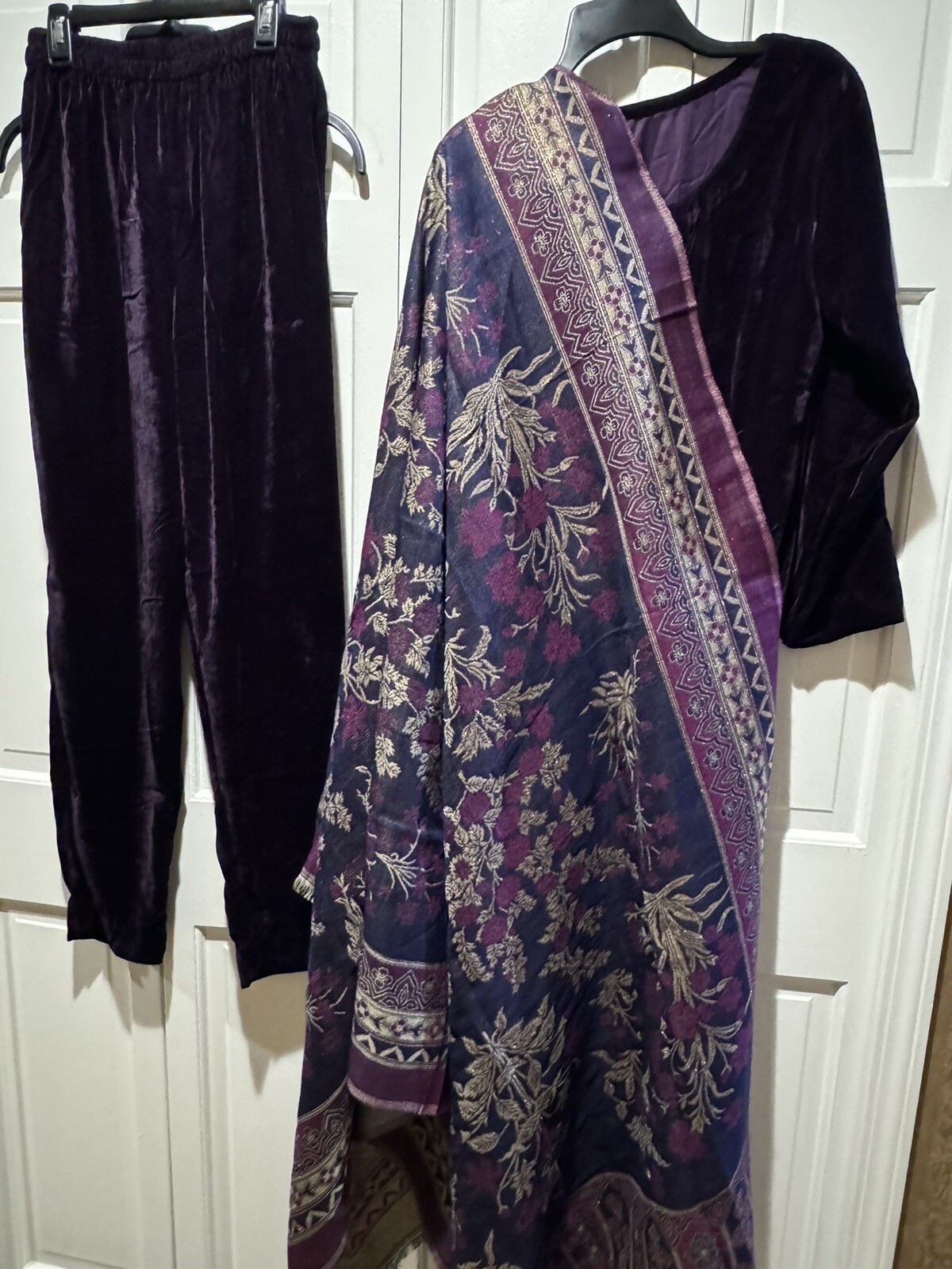 pakistani Purple Light Weight Velvet 3 Pieces Size: L New