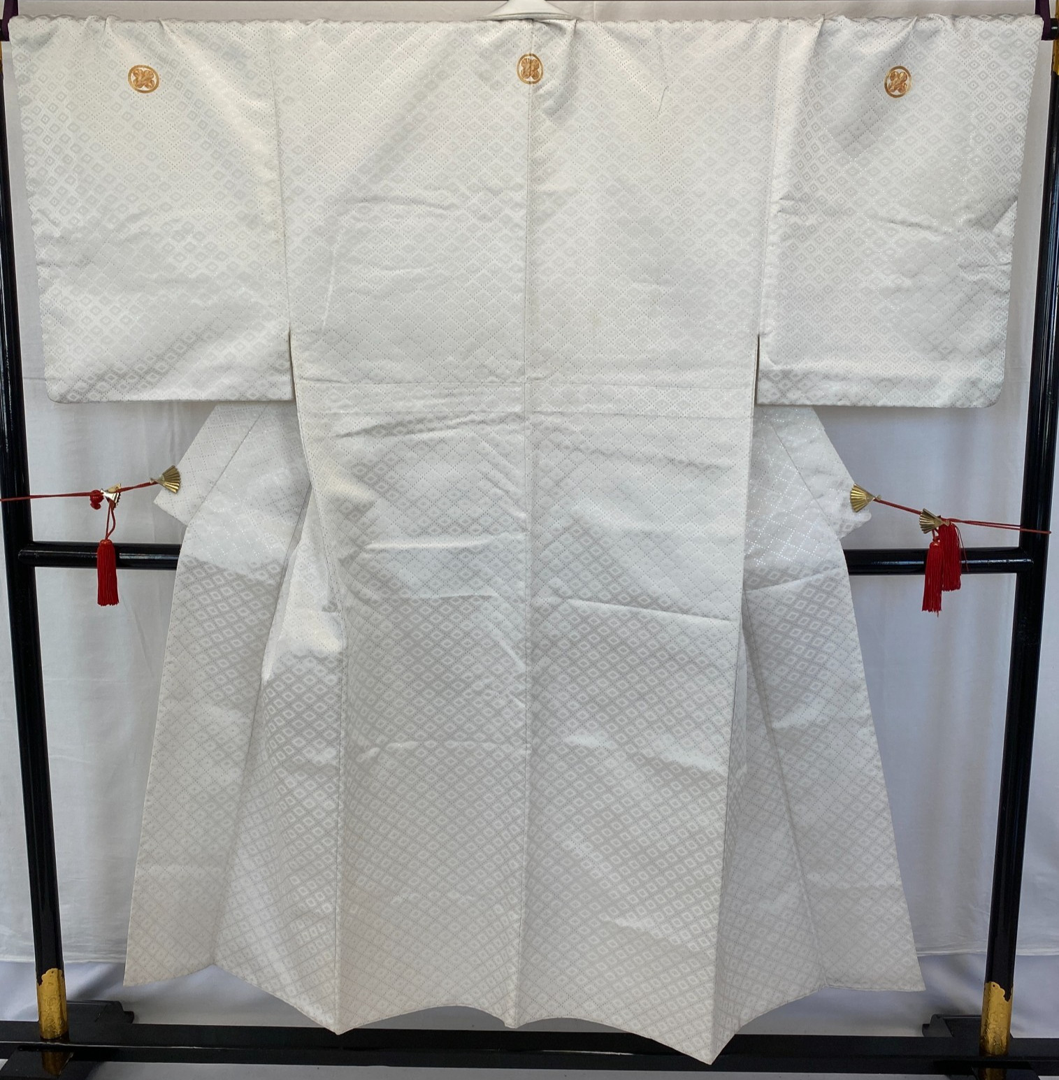 Japanese Vintage Kimono Polyester Kimono White Family Crest Length 57in