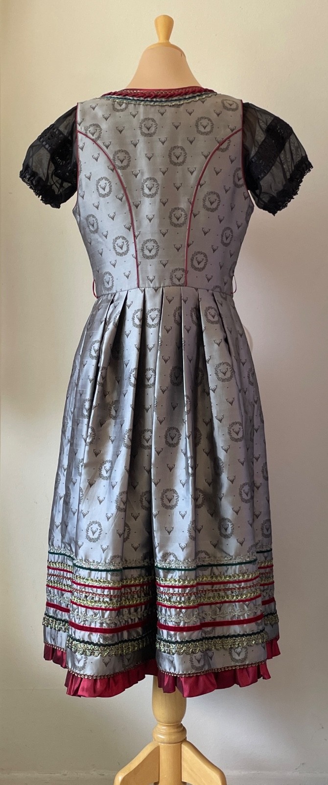 Krüger Feeling Dirndl Set EU 42 US 10/12 Gray Burgundy Deer Oktoberfest NWT