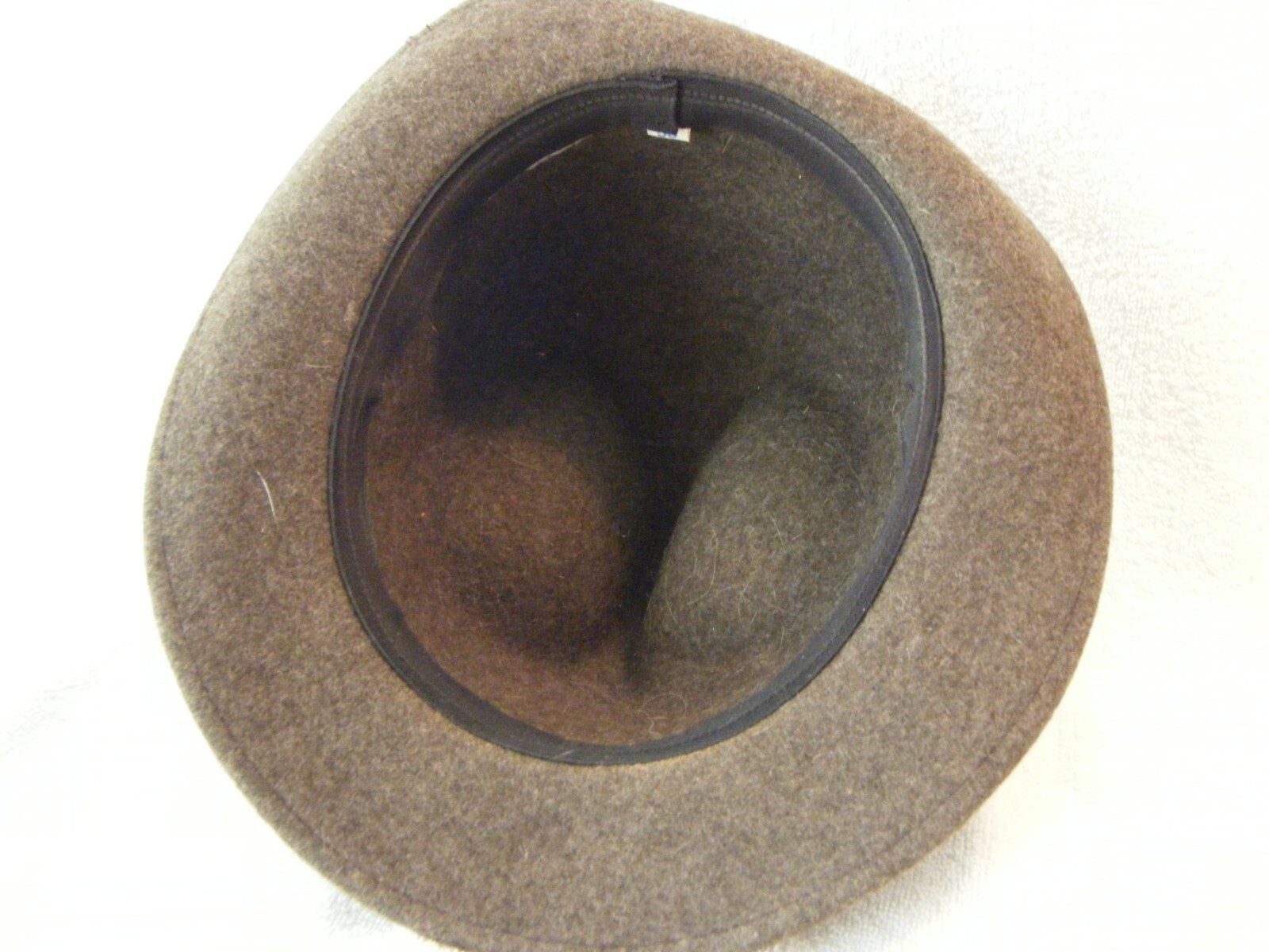 😊 GERMANY ALPINE TYROLEAN FEDORA HAT BROWN W/ FEATHER ADOREMENT 100% WOOL 3PT8