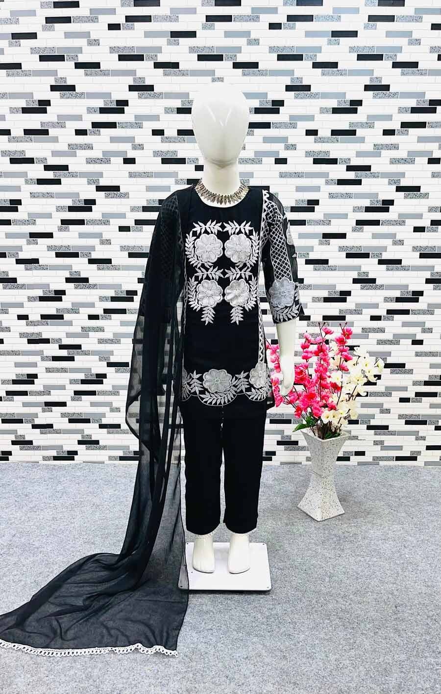 Kids Indian GEORGETTE EMBROIDERY WORK WEAR TOP BOTTOM WITH DUPATTA age 3to5