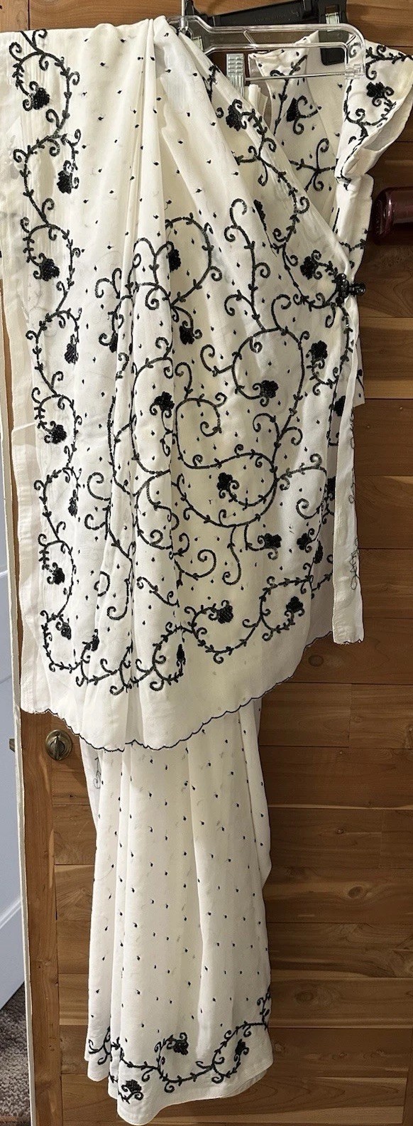 Pre-owned, Sequence Embroidery White And Black Saree With Blouse & Petticoat