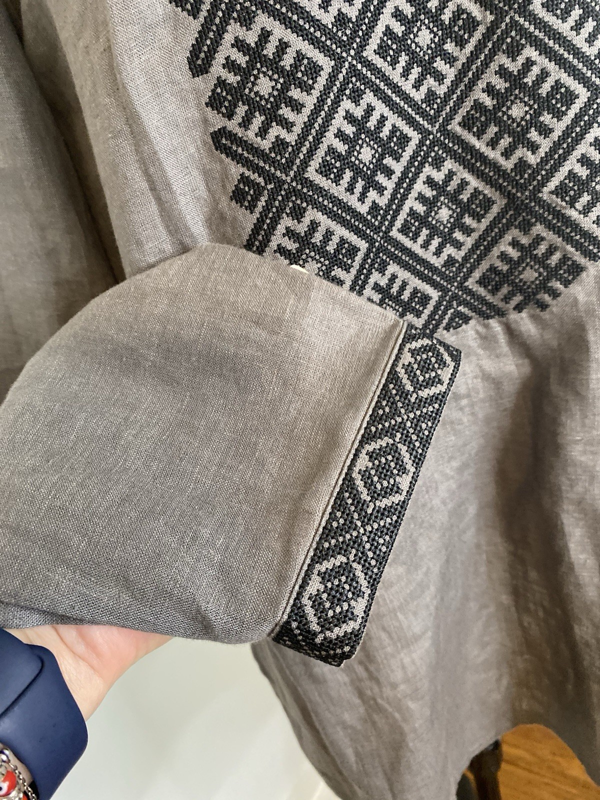 Vyshyvanka Men Women Ukrainian Embroidery Embroidered Tunic 17.5 Gray Linen NWT