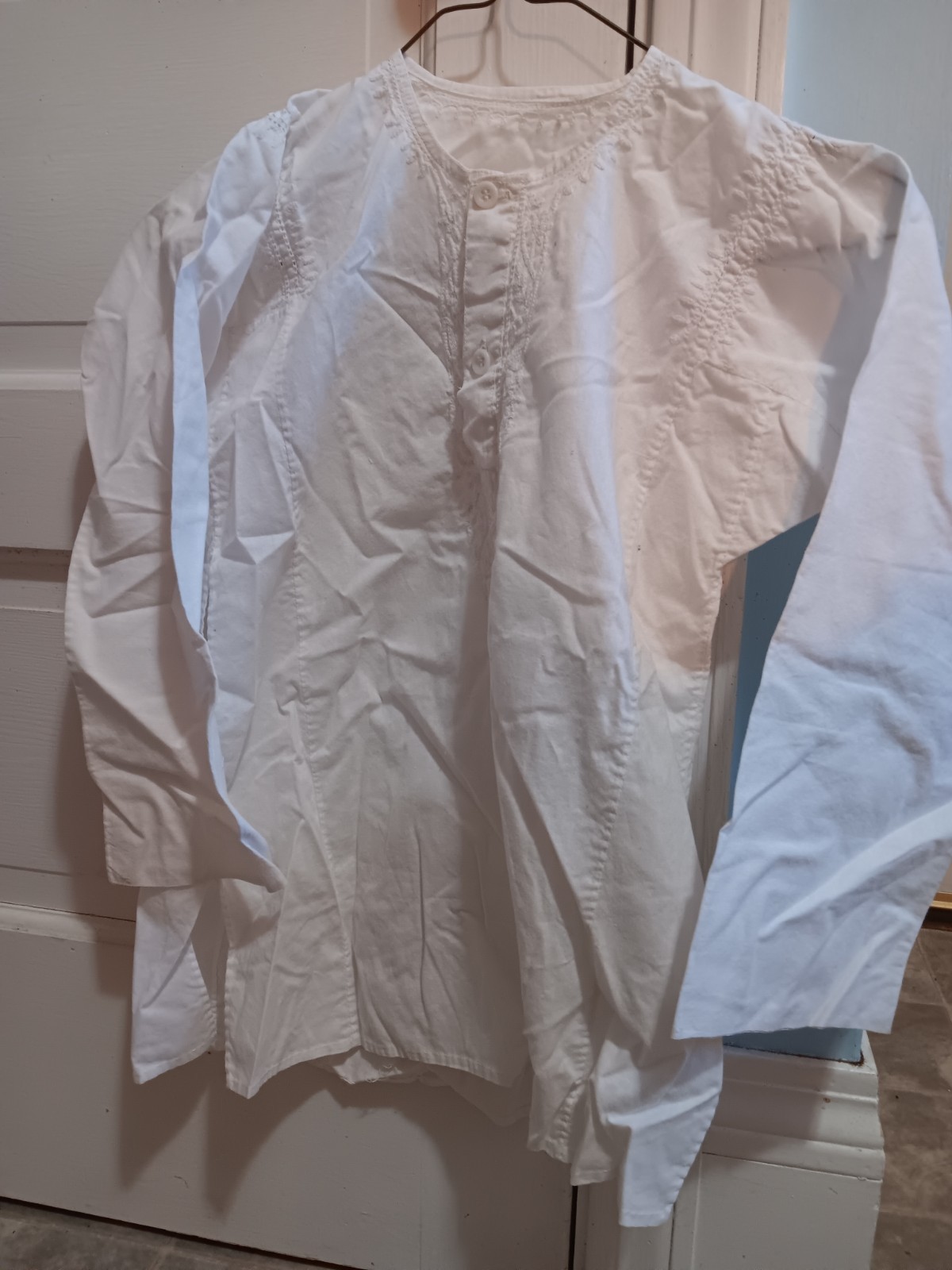 Small Boy’s White Kurta (shirt) and Shalwar (pants) (Pakistan traditional wear)
