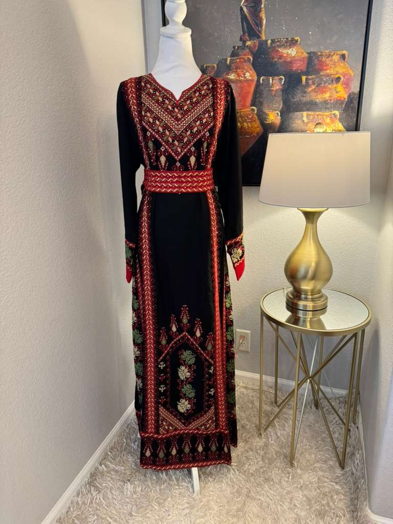 Roma Thobe – Women’s Embroidered Dress, Perfect for Eid, Abaya, Ramadan