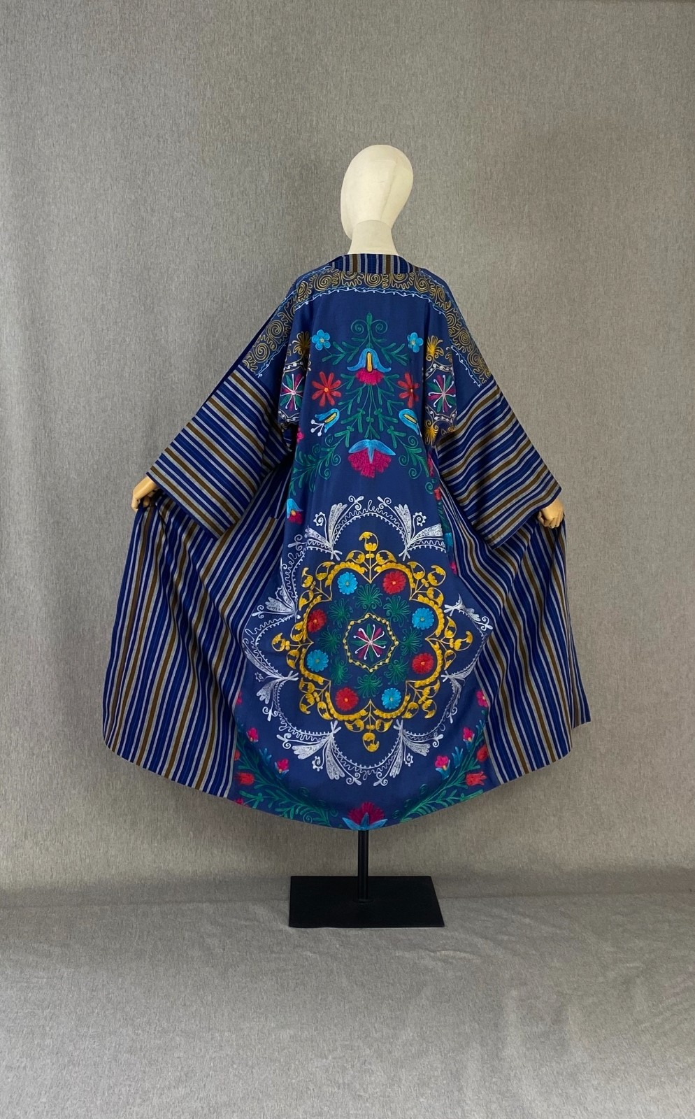 Vintage Uzbek Suzani Chapan Robe Jacket Embroidered OOAK Boho Ethnic Coat Kimono