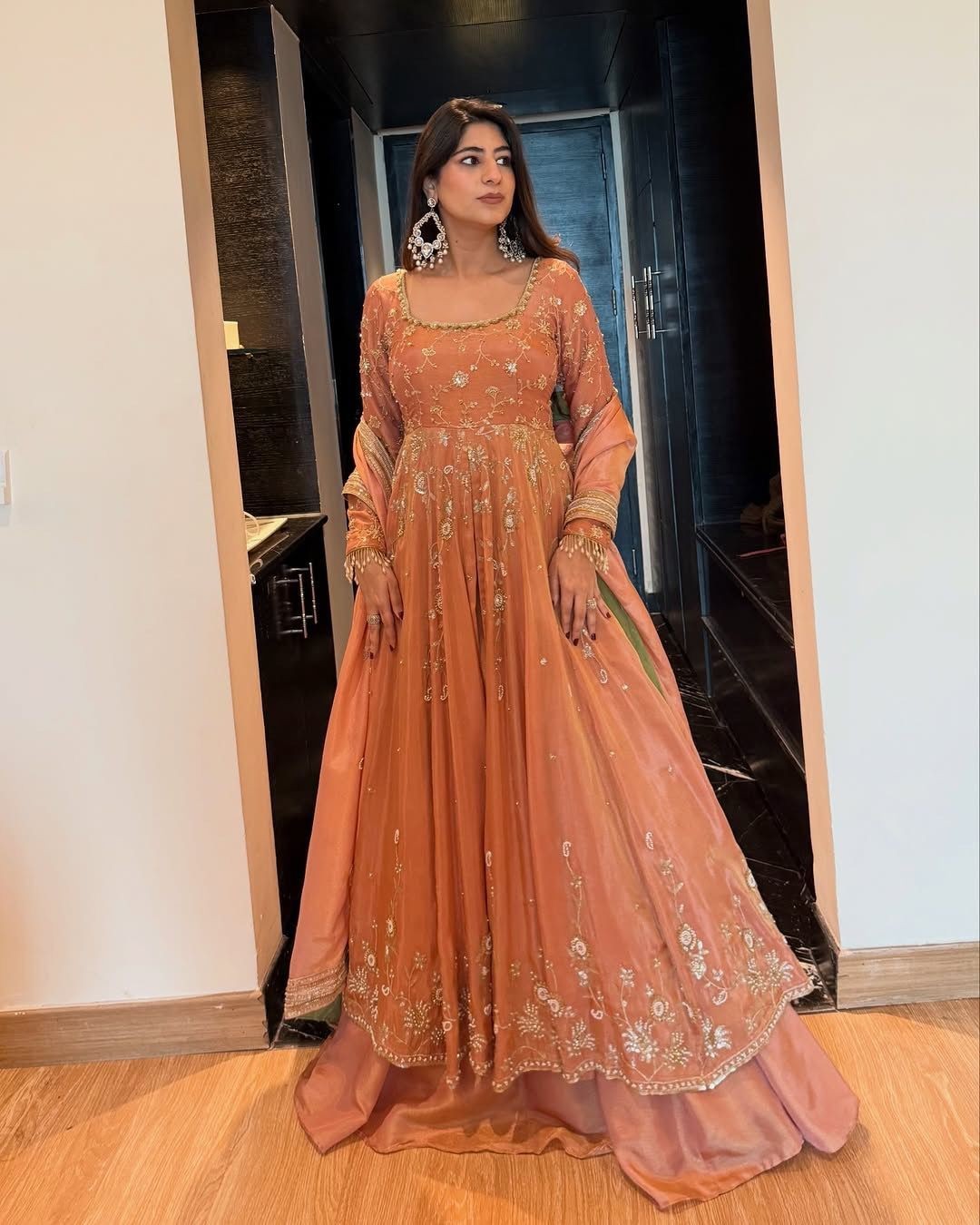 Lehenga choli gown partywear lehnga designer Indian wedding Readymade bridal new