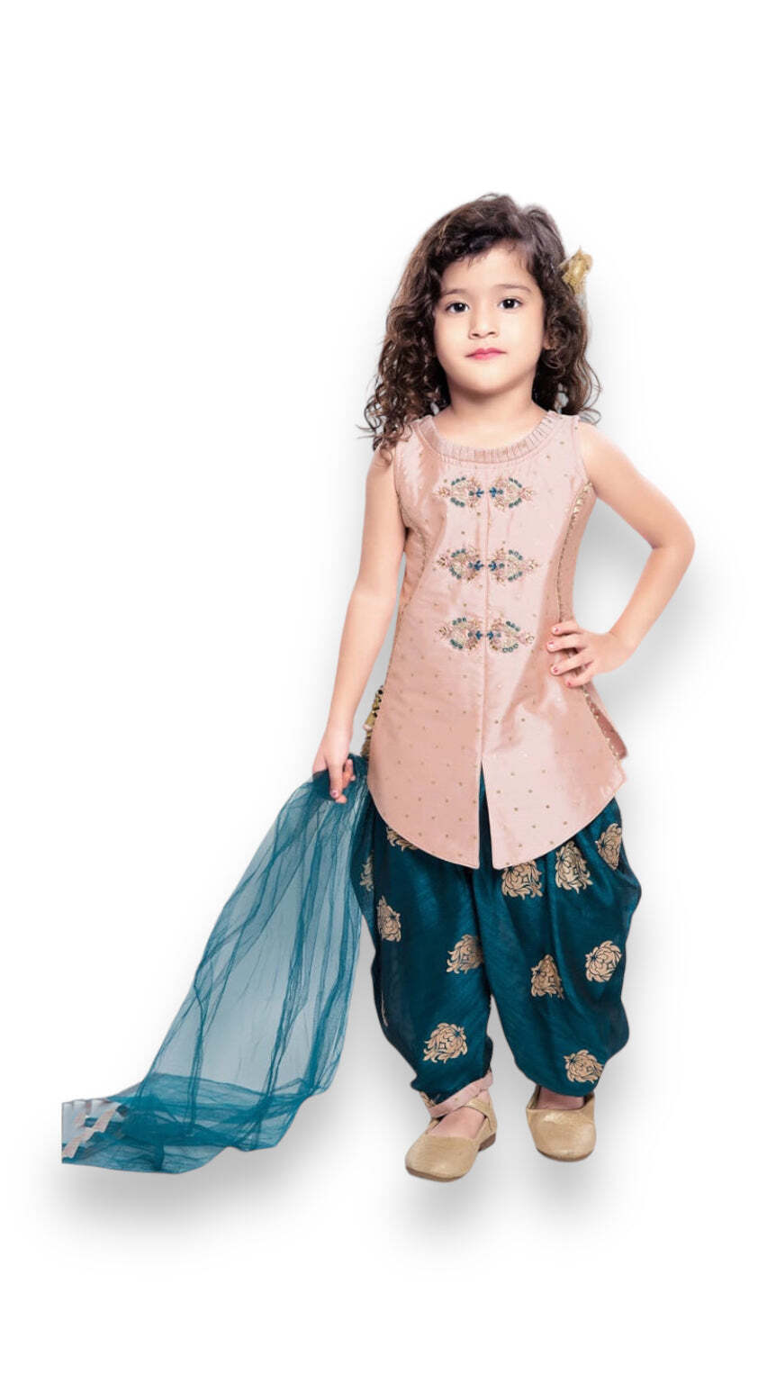 Radiant Rose Gold: Girls’ Traditional Panjabi Style Patiyala Suit- Ethnic Wear f
