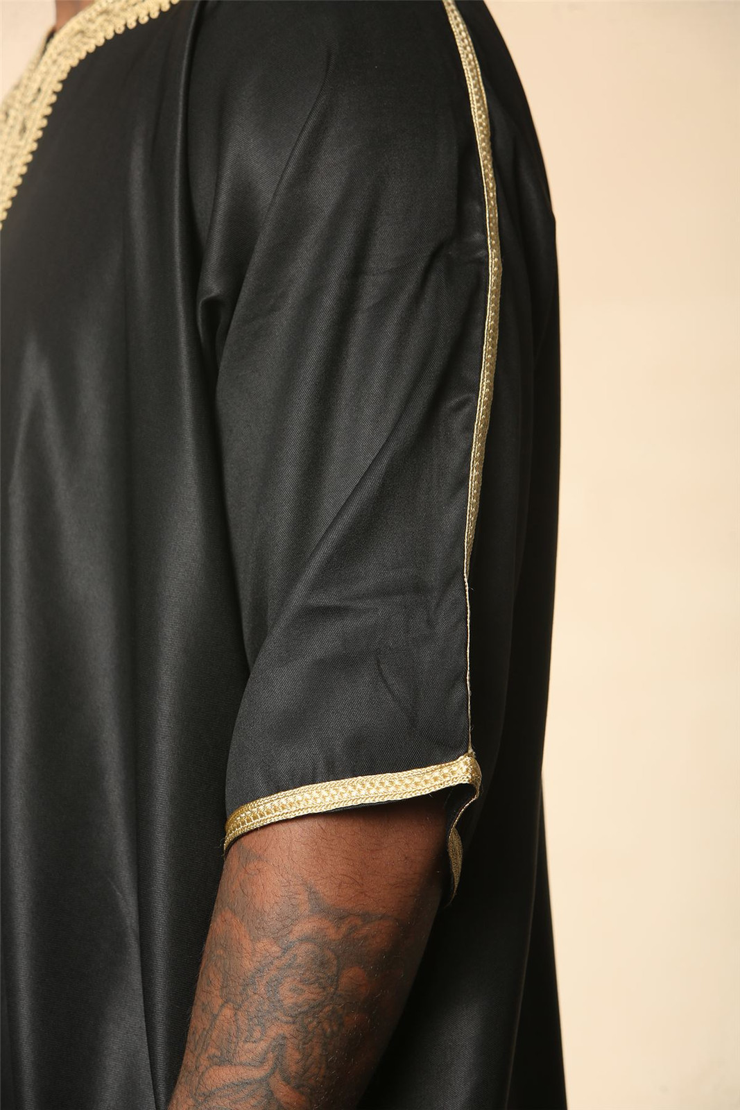 GG008 – Men’s Black Moroccan Thobe Gold Embroidery