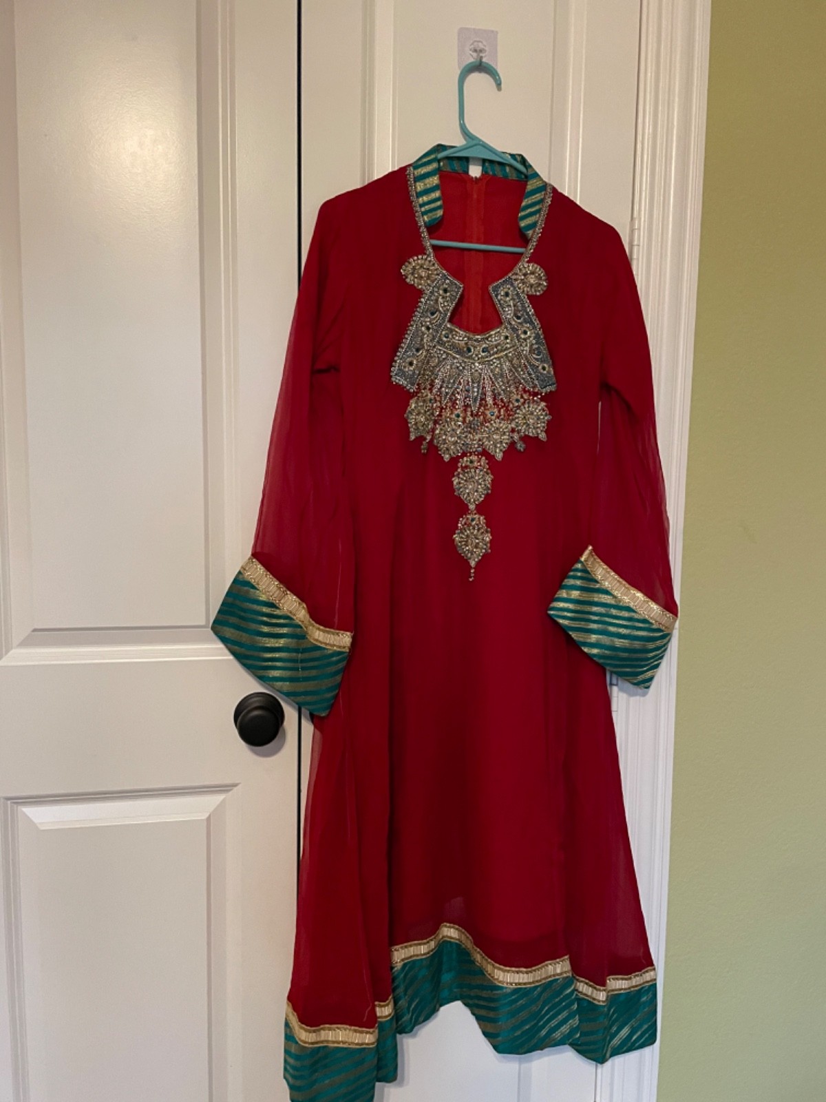 Georgette Festive Red shirt Green churidar Red and green full size Duppata.