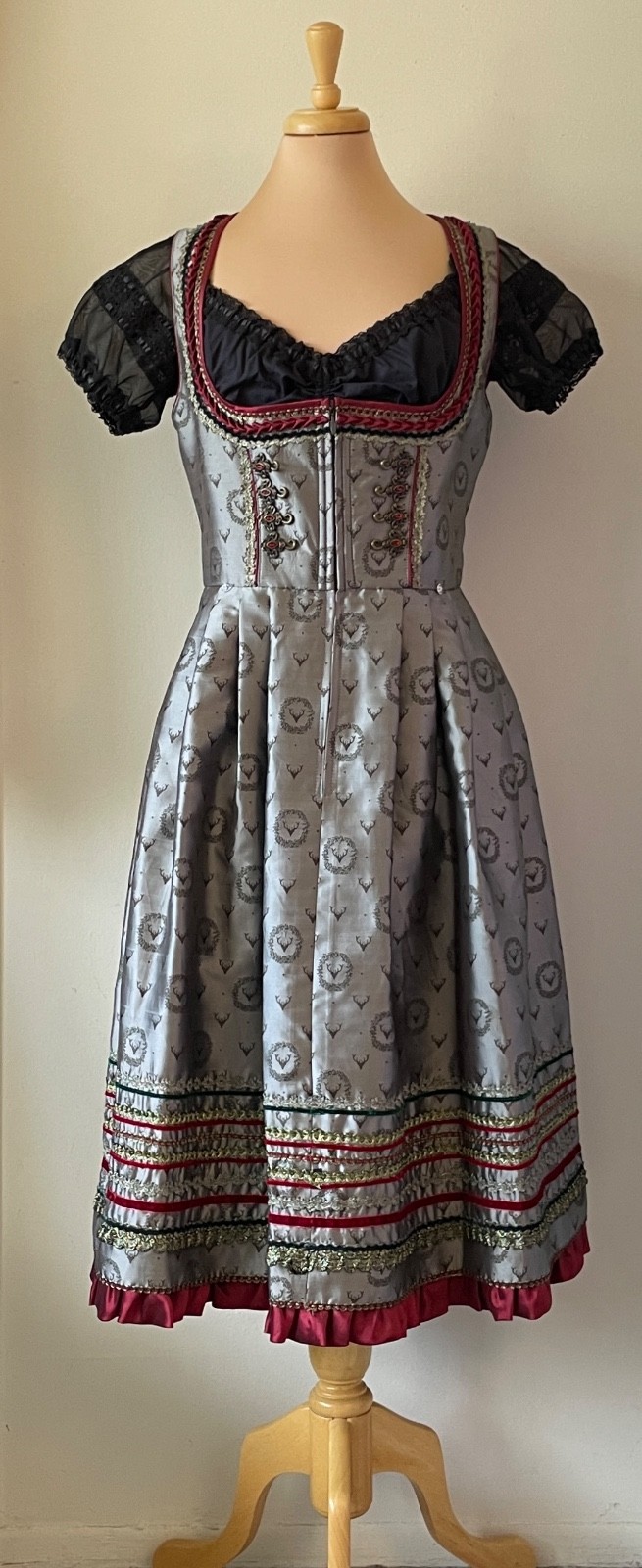 Krüger Feeling Dirndl Set EU 42 US 10/12 Gray Burgundy Deer Oktoberfest NWT