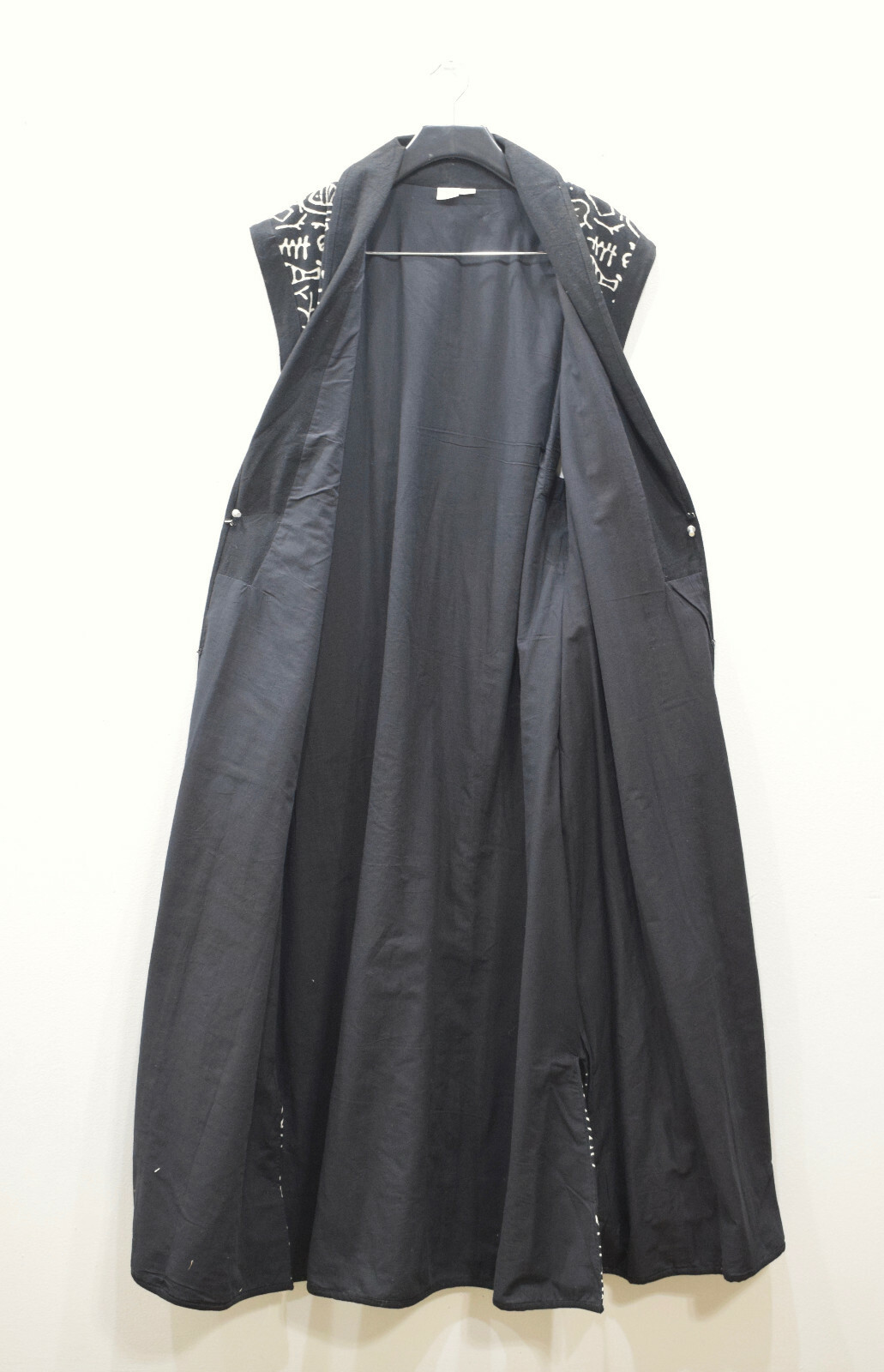 Sleeveless Duster African Black White Cotton Fish