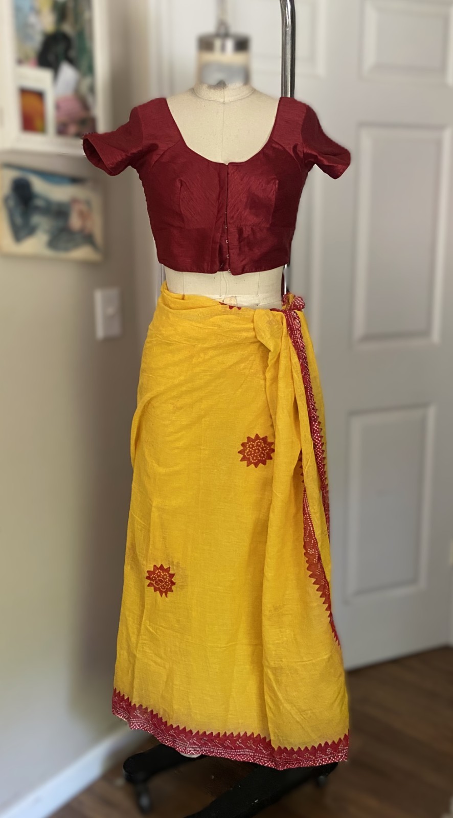 3 pcs 100% Silk Red Yellow Back SAREE sari Blouse Skirt Outfit *SMALL* B196